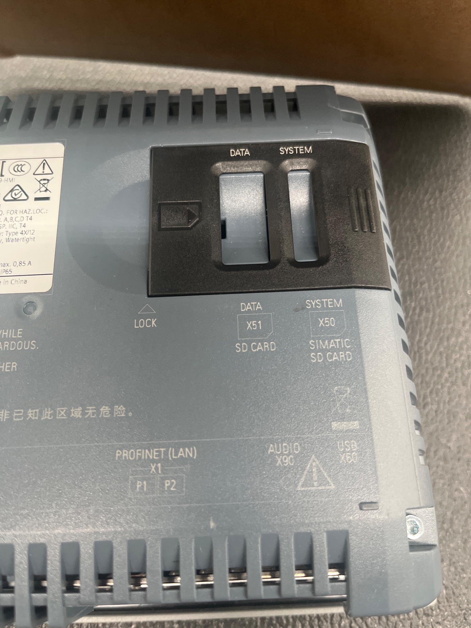SIEMENS 6AV2124-0GC01-0AX0 TP700 Comfort HMI Panel USED 4