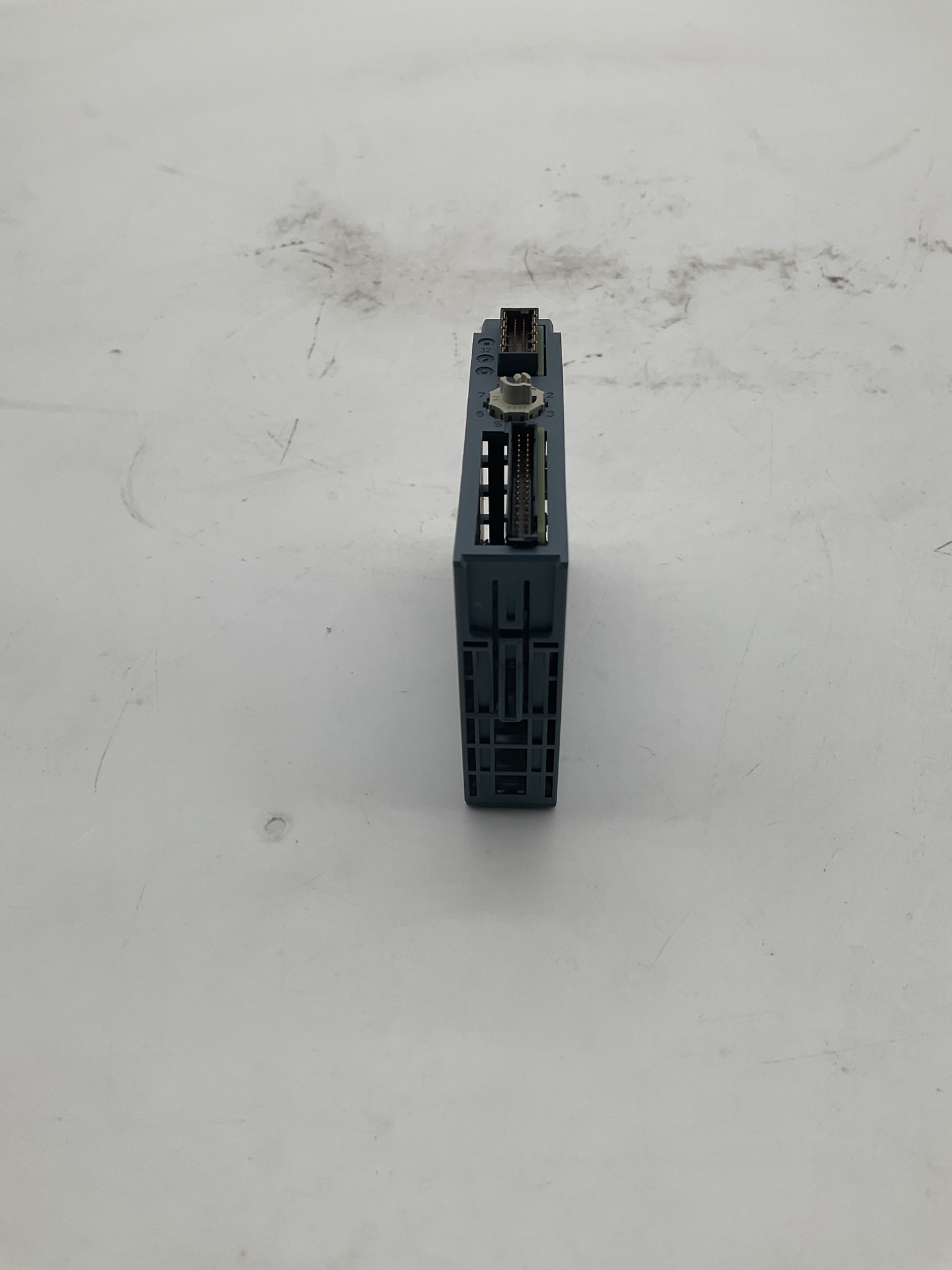 SIEMENS 6ES7 131‑6BH01‑0BA0 SIMATIC S7 Digital Input Module USED 3
