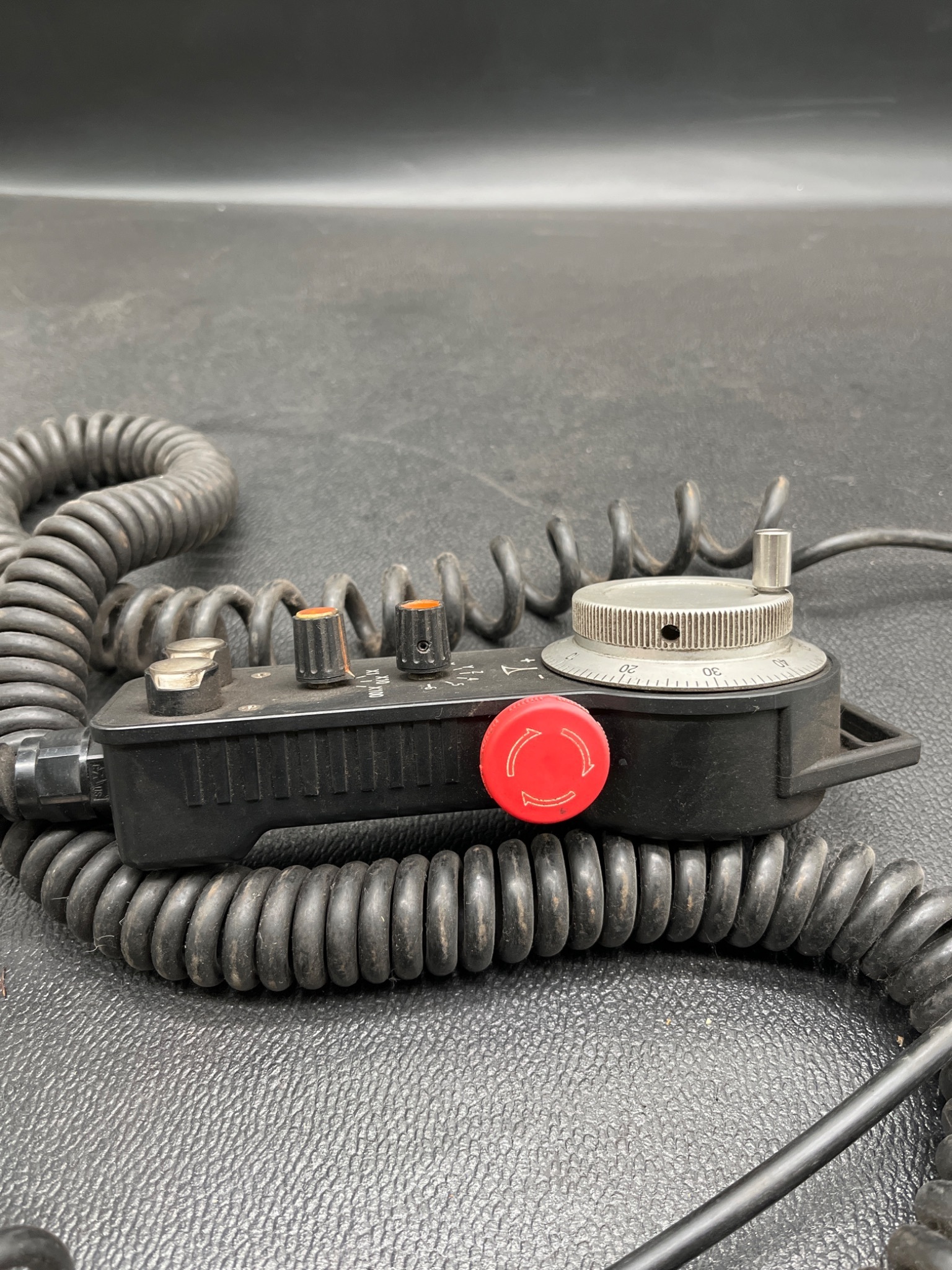 WORLD ENCODERS PHD‑100‑E‑6‑T‑PB Hand‑Held Pendant USED AS‑IS 1