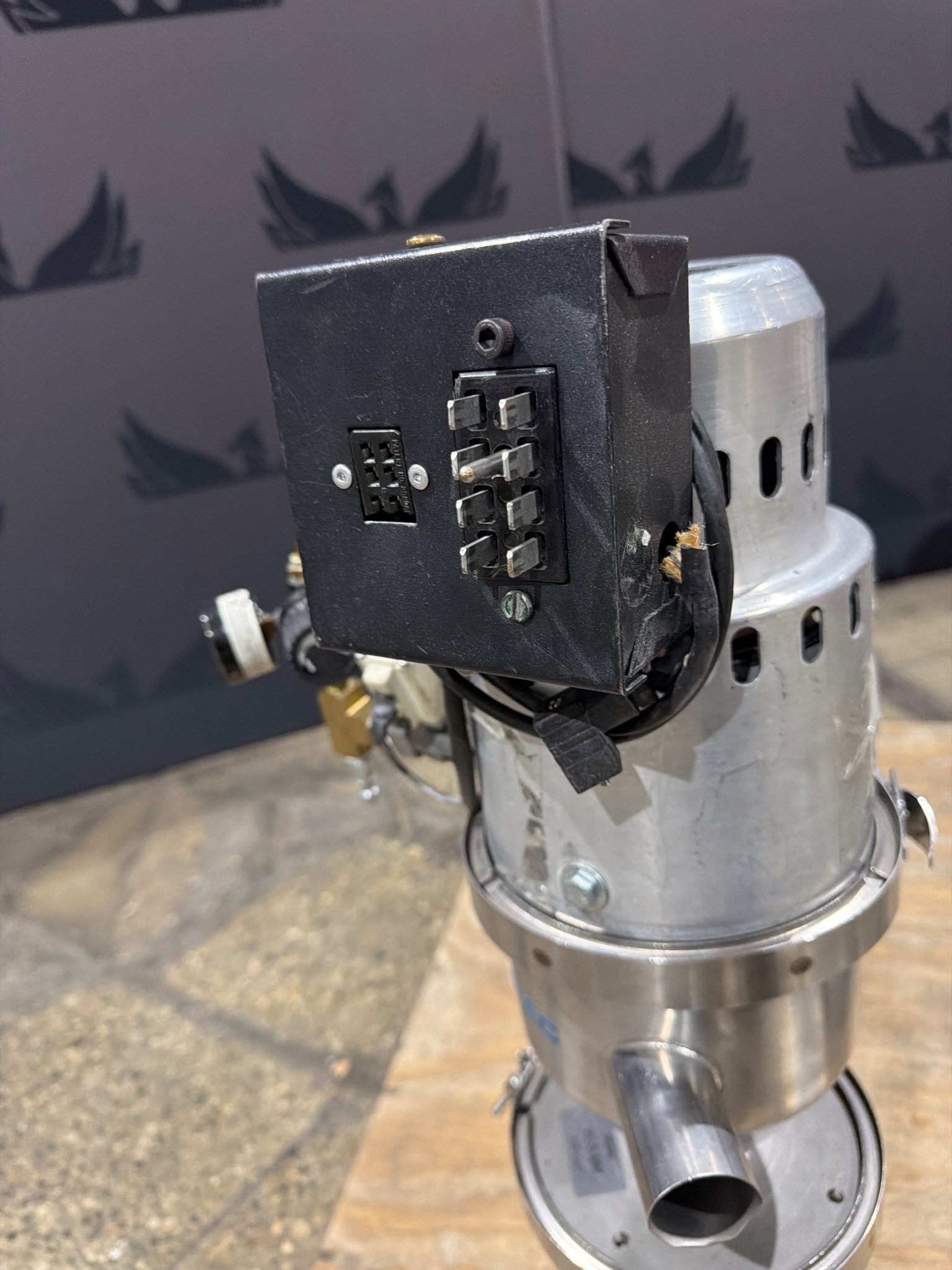 NOVATEC VL-5-MM Vacuum Loader USED 1