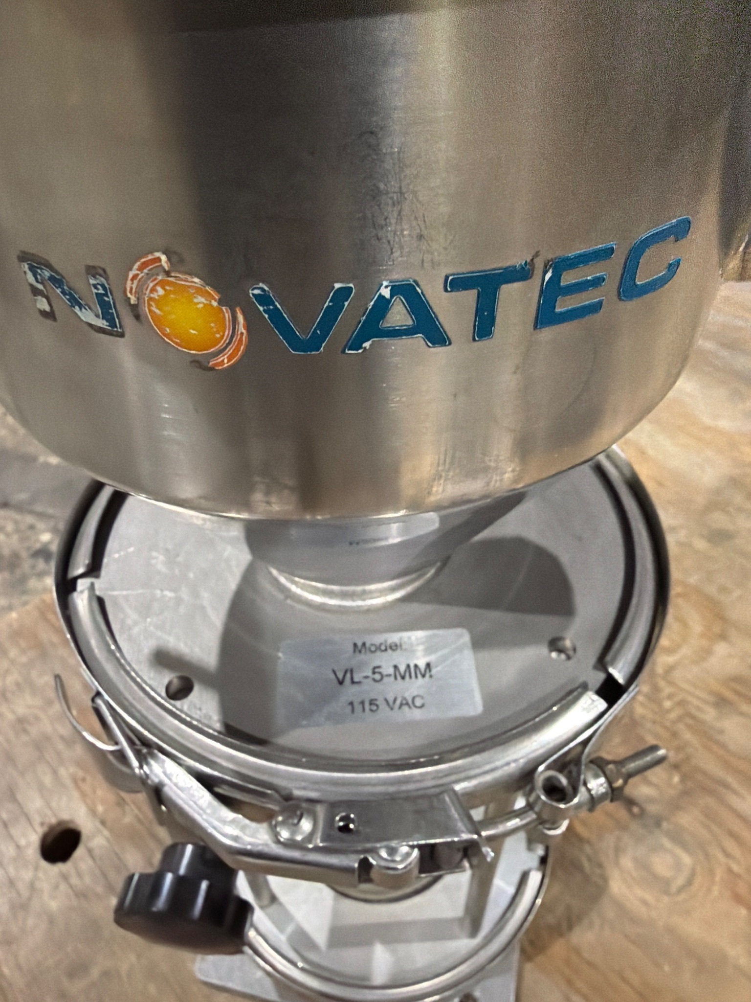 NOVATEC VL-5-MM Vacuum Loader USED 3