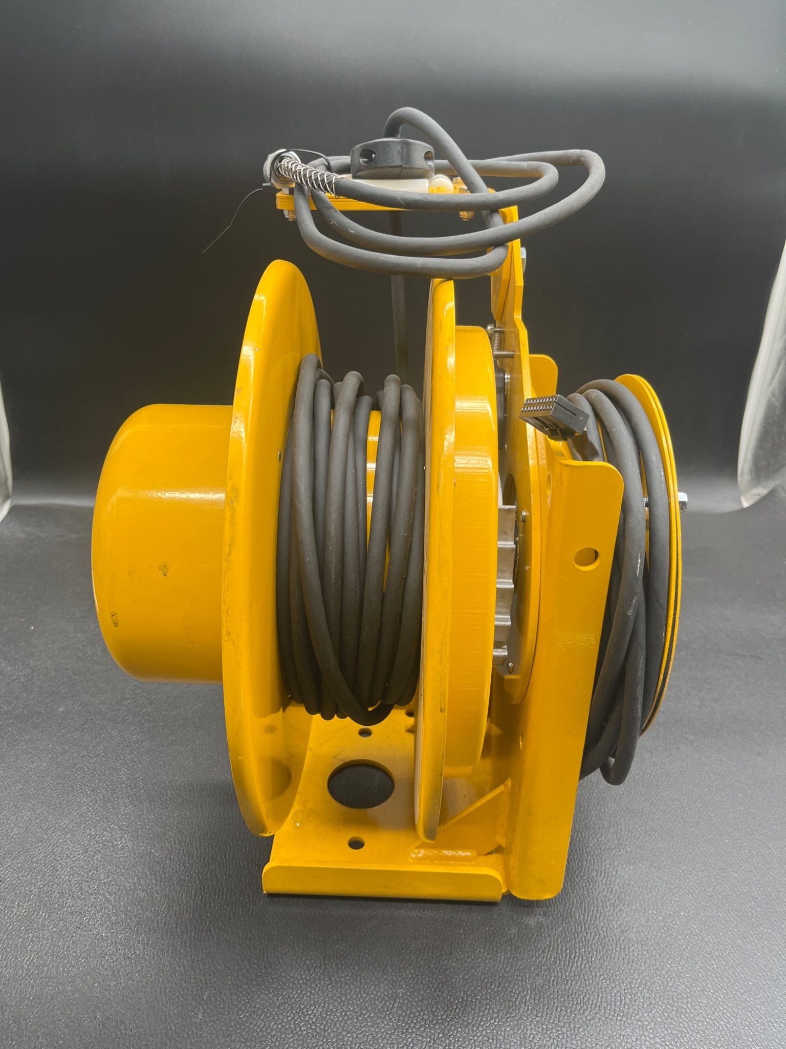 ROBOT REELS X9001-33V-R30iB Teach Pendant Cable Reel USED 2