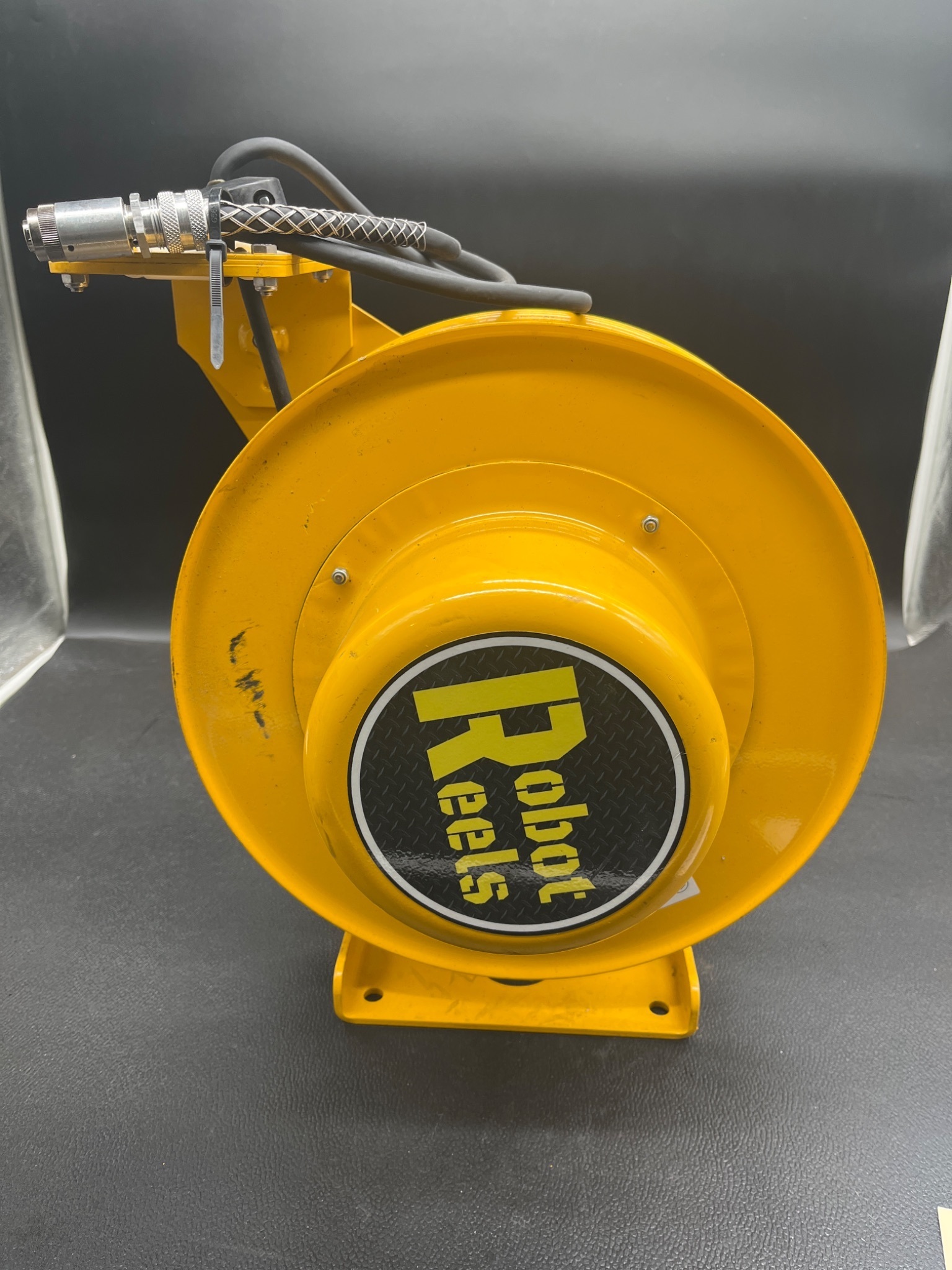 ROBOT REELS X9001-33V-R30iB Teach Pendant Cable Reel USED 3
