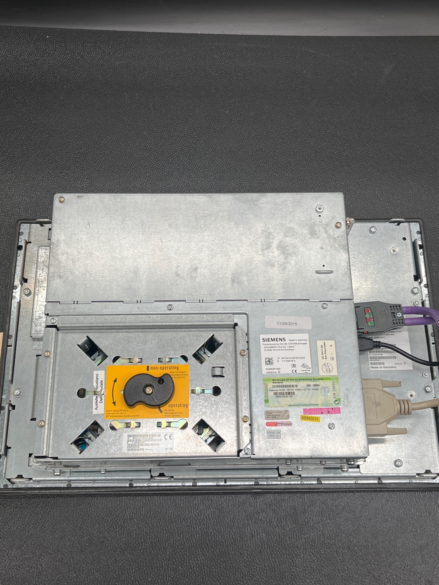 SIEMENS 6FC5210‑0DF25‑2AA0 SINUMERIK PCU 50 1.2GHz HMI USED 4