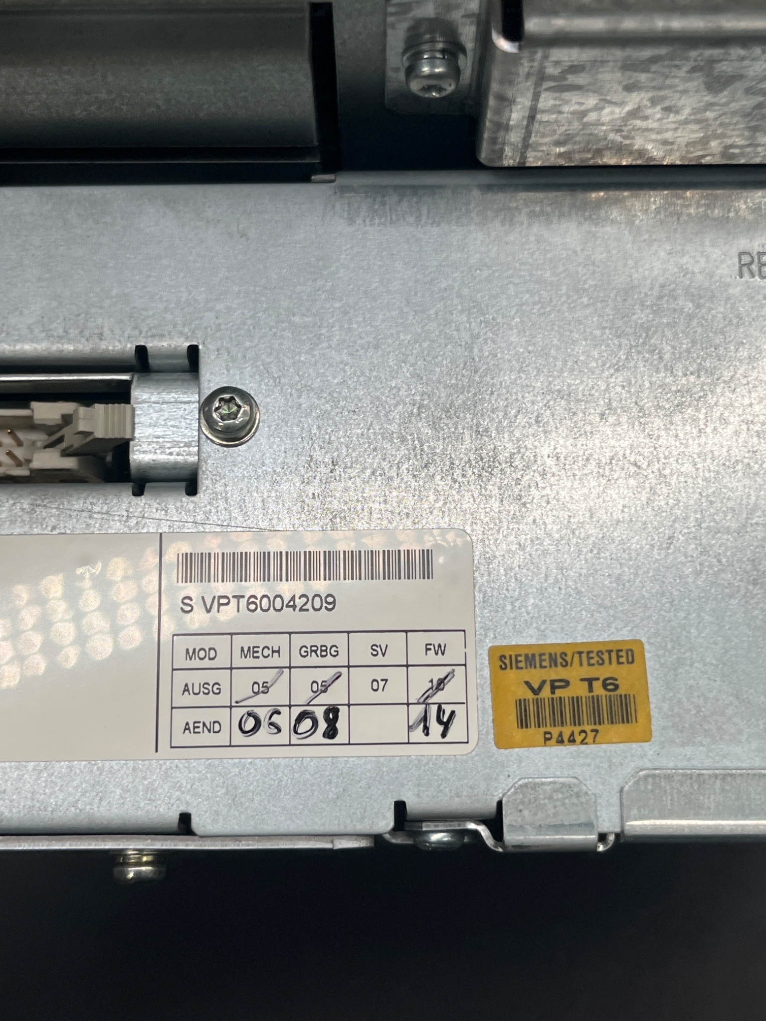 SIEMENS 6FC5210‑0DF25‑2AA0 SINUMERIK PCU 50 1.2GHz HMI USED 12