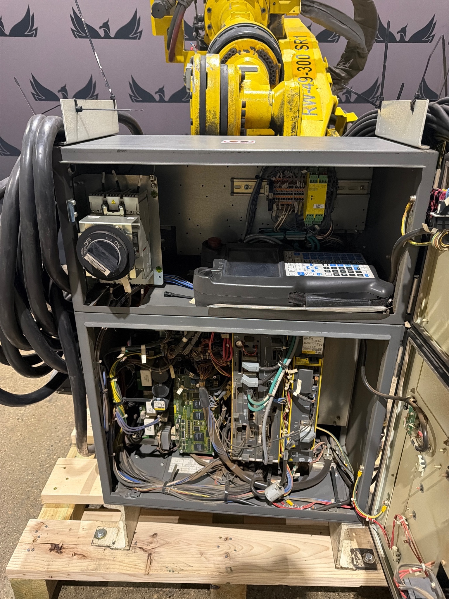 FANUC R-2000iB/210F Complete w/ R-30iB Controls USED 7