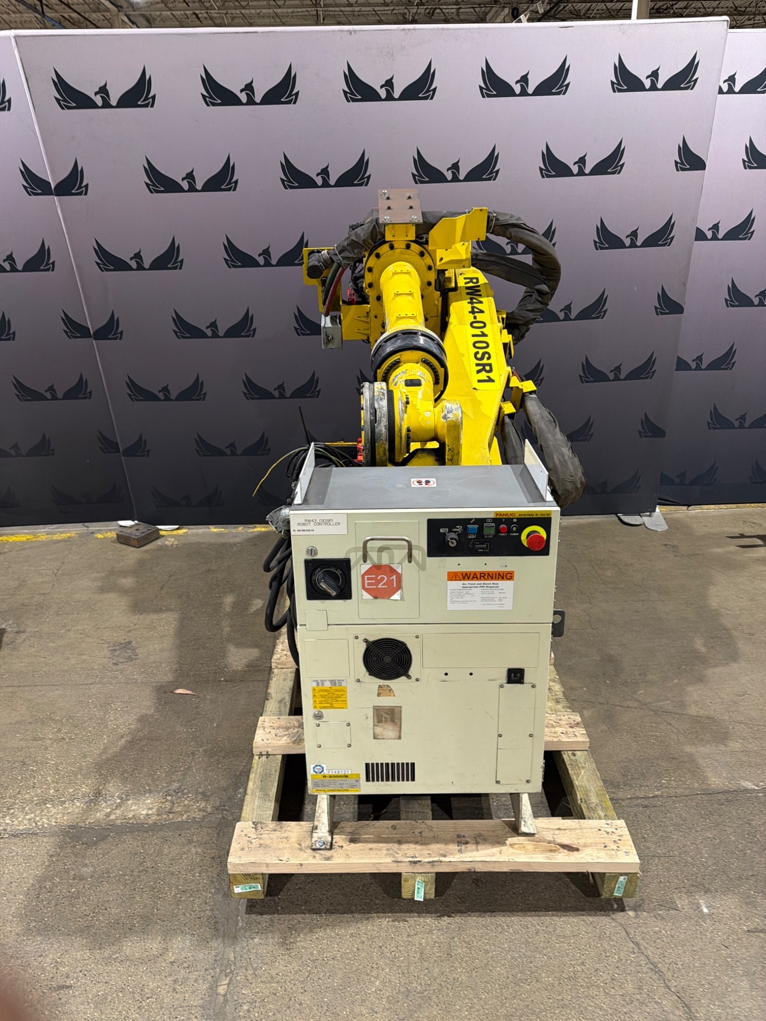 FANUC R-2000iB/210F Complete w/ R-30iB Controls USED 0