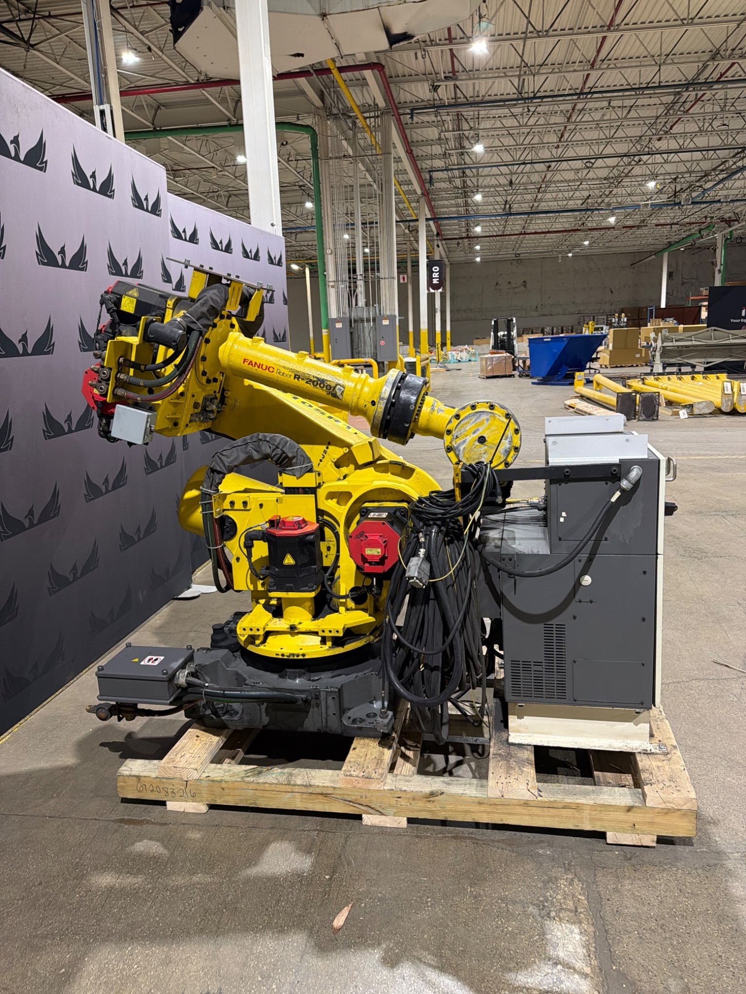 FANUC R-2000iB/210F Complete w/ R-30iB Controls USED 4