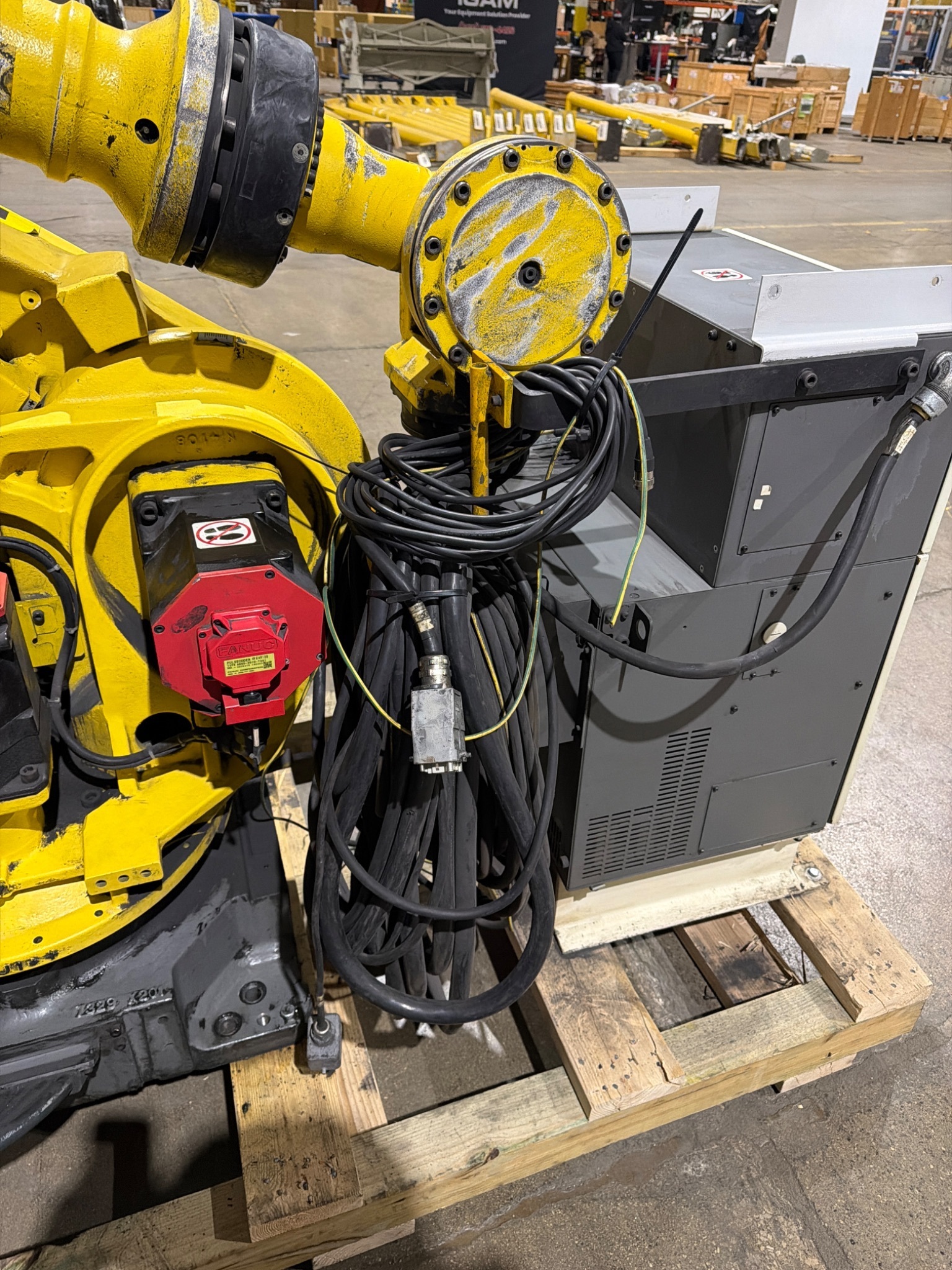 FANUC R-2000iB/210F Complete w/ R-30iB Controls USED 7