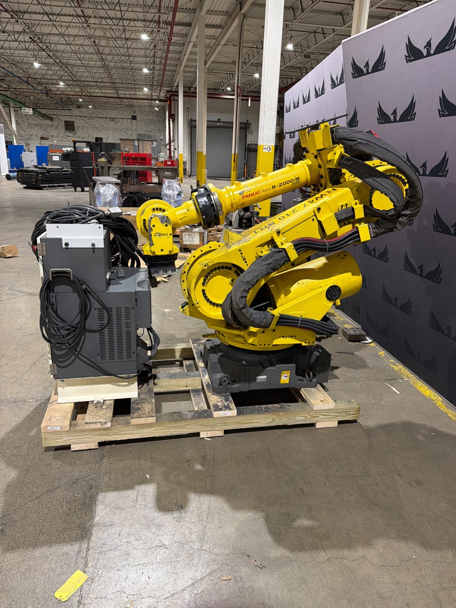 FANUC R-2000iB/210F Complete w/ R-30iB Controls USED 4