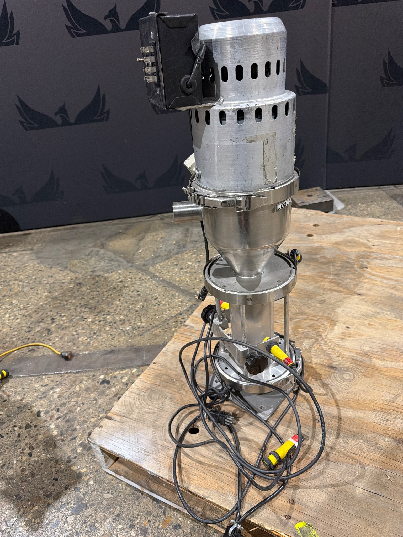 NOVATEC VL-5-MM Vacuum Loader w/ Glass Hopper USED 0