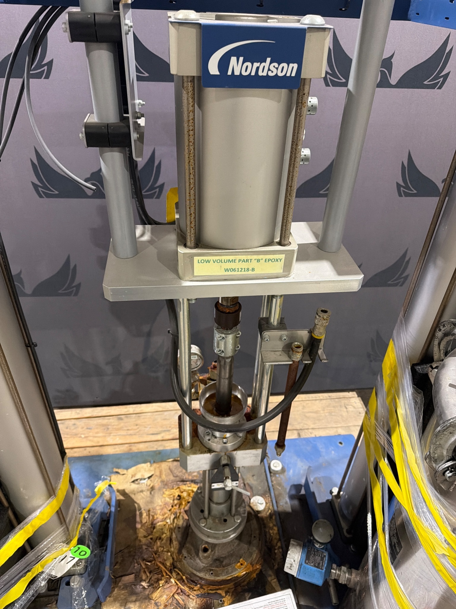 NORDSON RHINO XD3 BULK UNLOADER LOW VOLUME PUMP SYSTEM USED 5