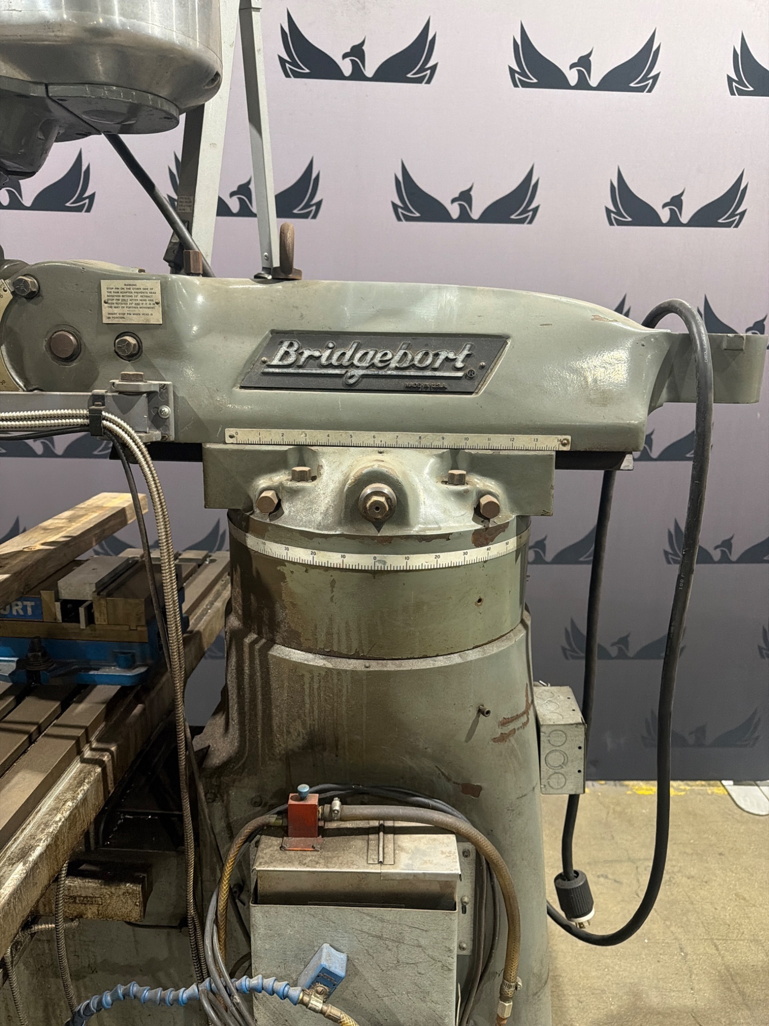 BRIDGEPORT SERIES I 2 HP VERTICAL MILLING MACHINE USED 1