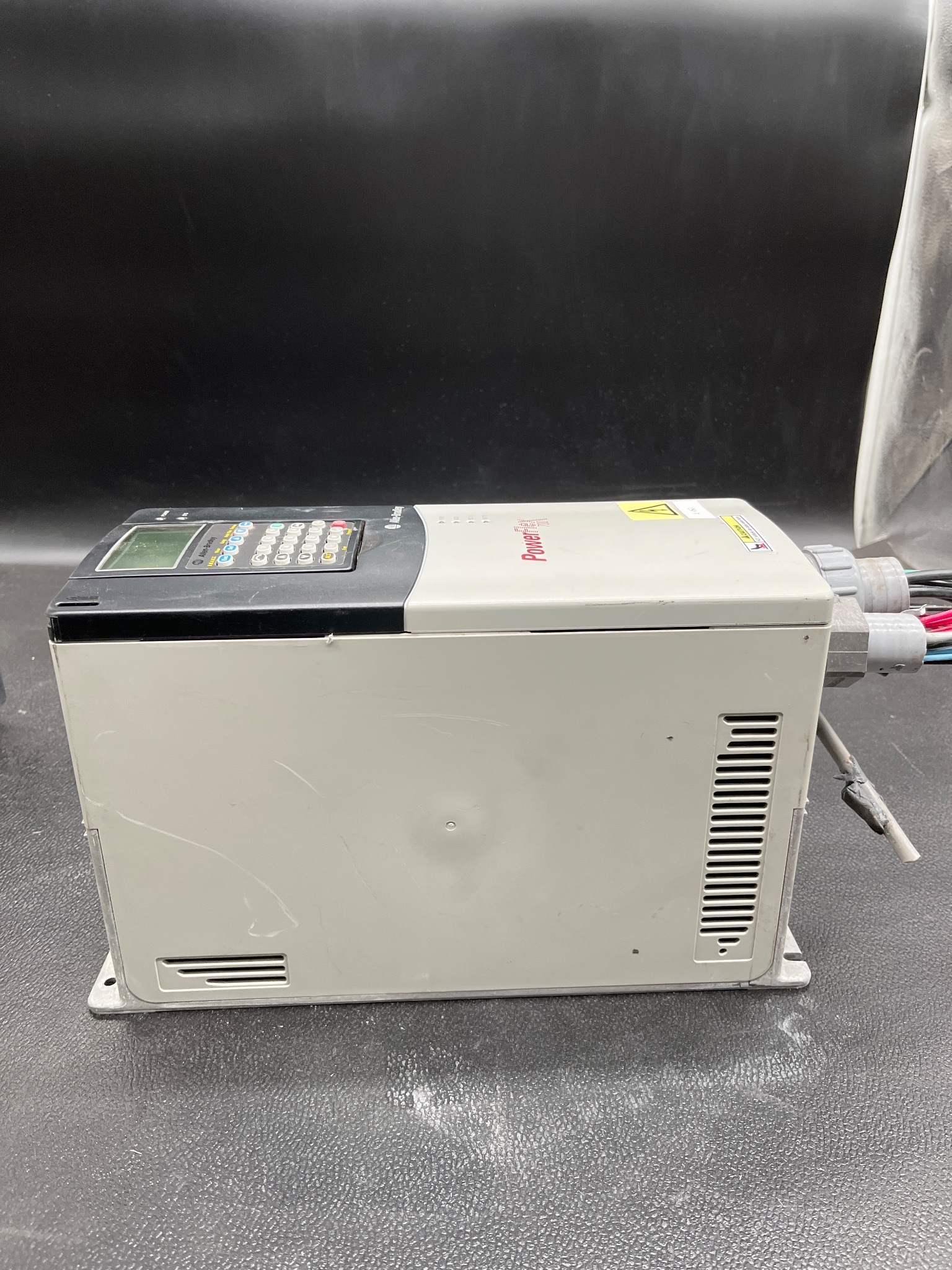ALLEN BRADLEY 20B-D022A0AYNANC0 PowerFlex 700 AC Drive USED 3