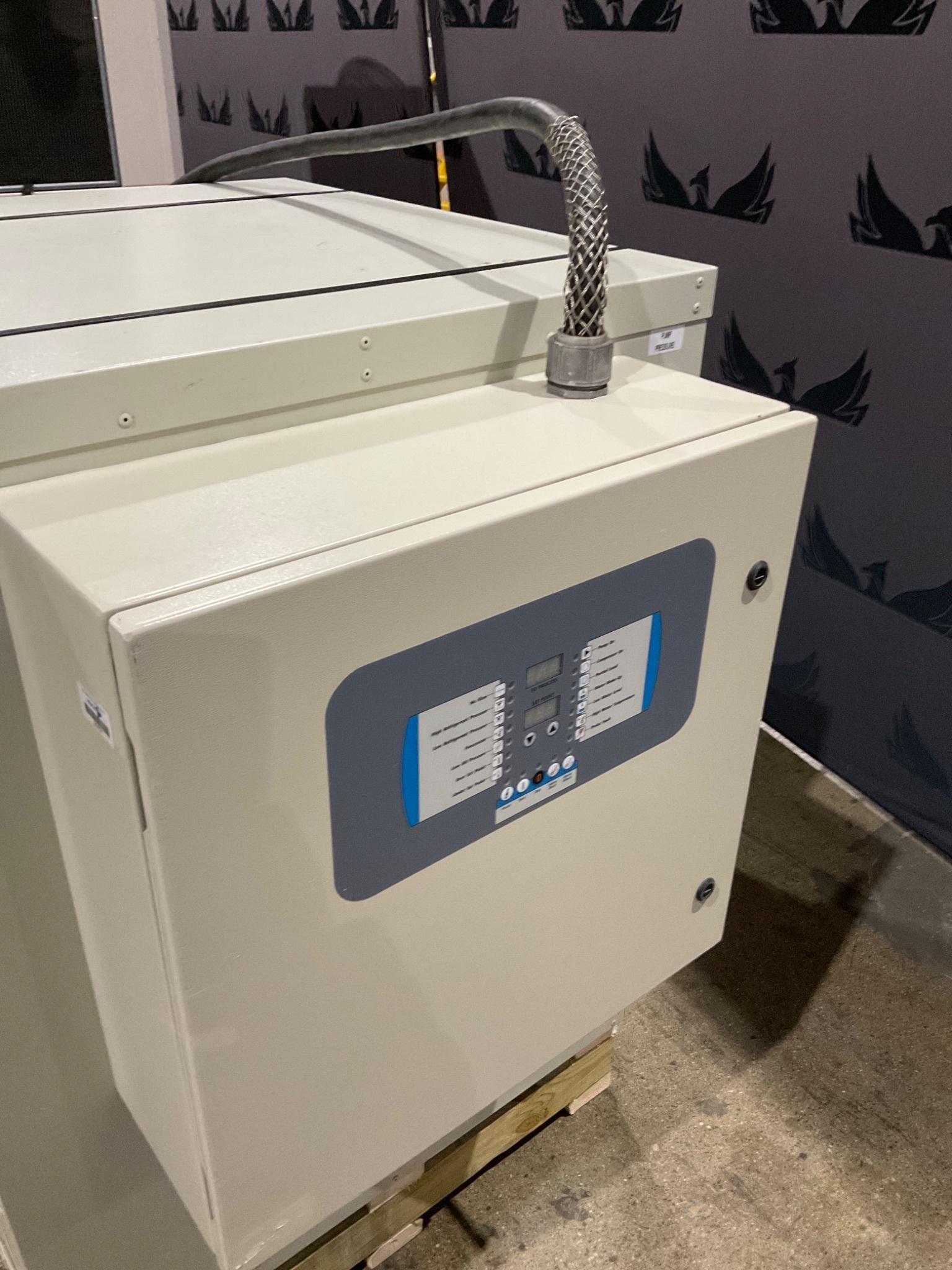 THERMAL CARE SQW0504 INDUSTRIAL PROCESS CHILLER USED 10