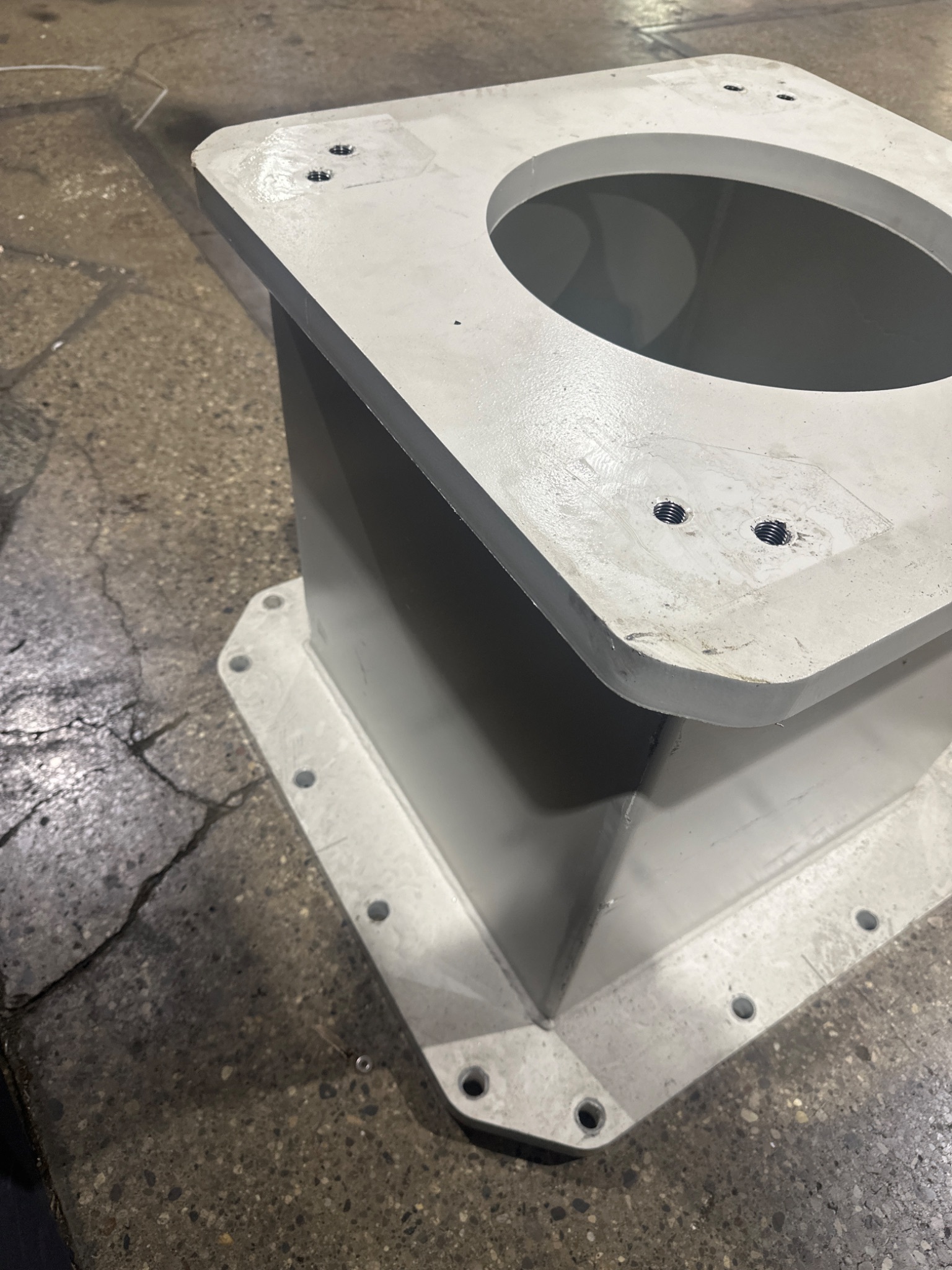FANUC R2000IC ROBOT BASE 34 X 34 X 28 USED 3