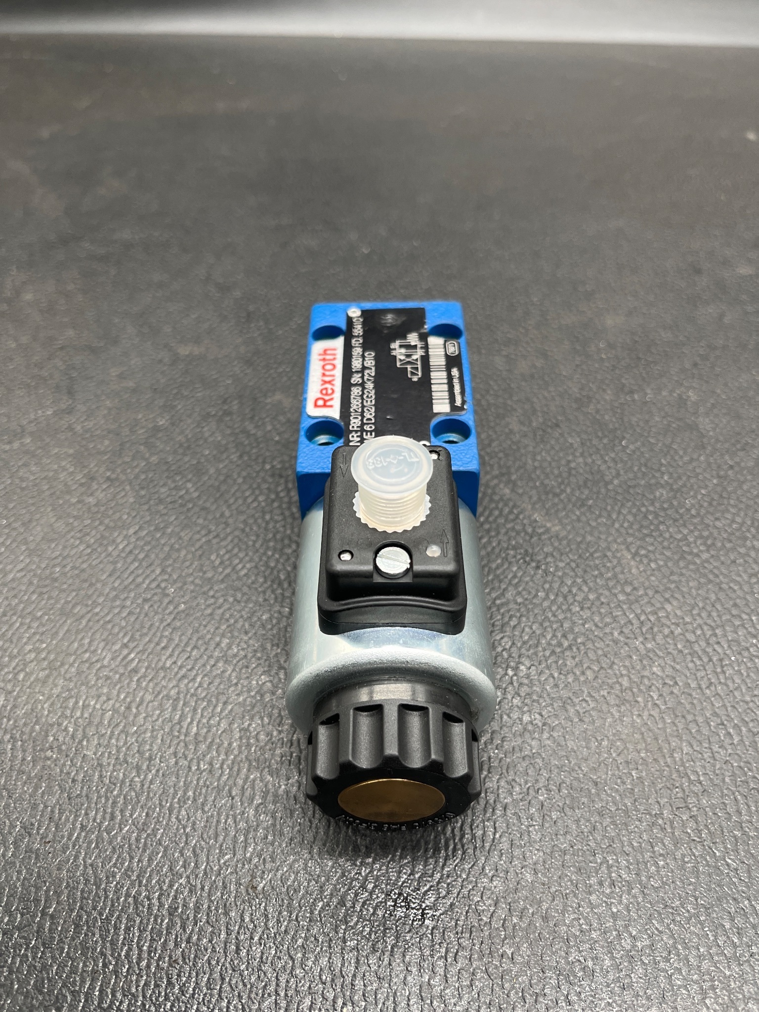 REXROTH R901266786 Hydraulic Directional Control Valve USED 0