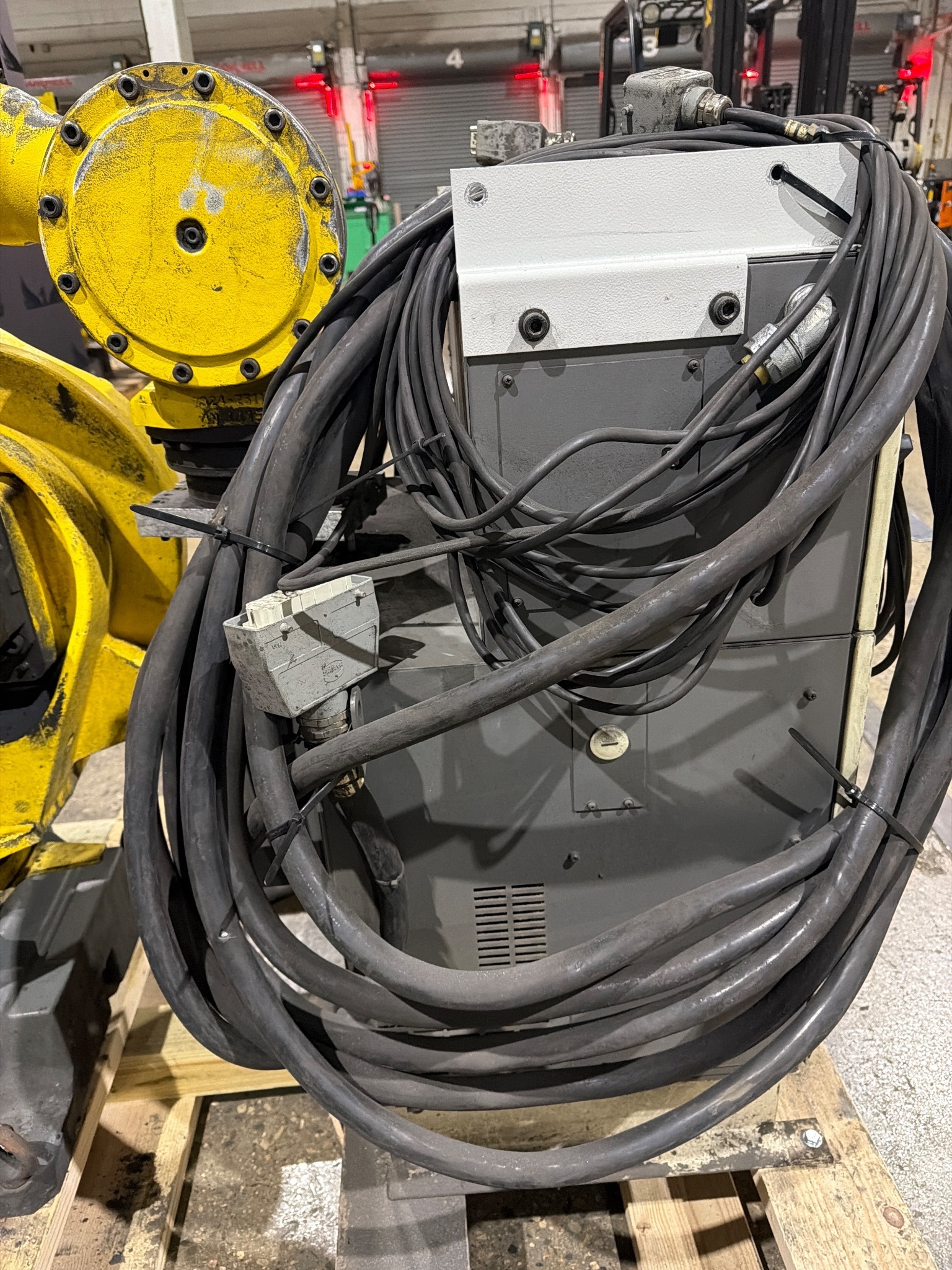 FANUC R-2000iB/210F Complete w/ R-30iB Controls USED 8
