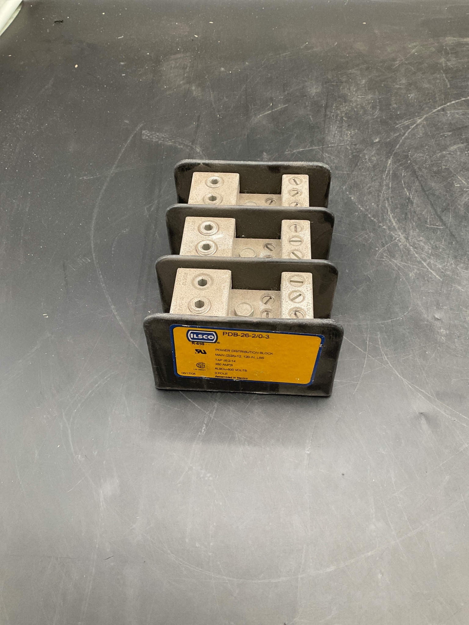 ILSCO PDB-26-2/0-3 Power Distribution Block USED 1