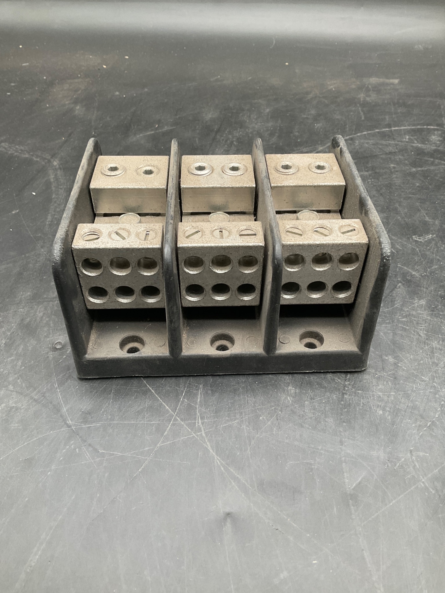 ILSCO PDB-26-2/0-3 Power Distribution Block USED 3