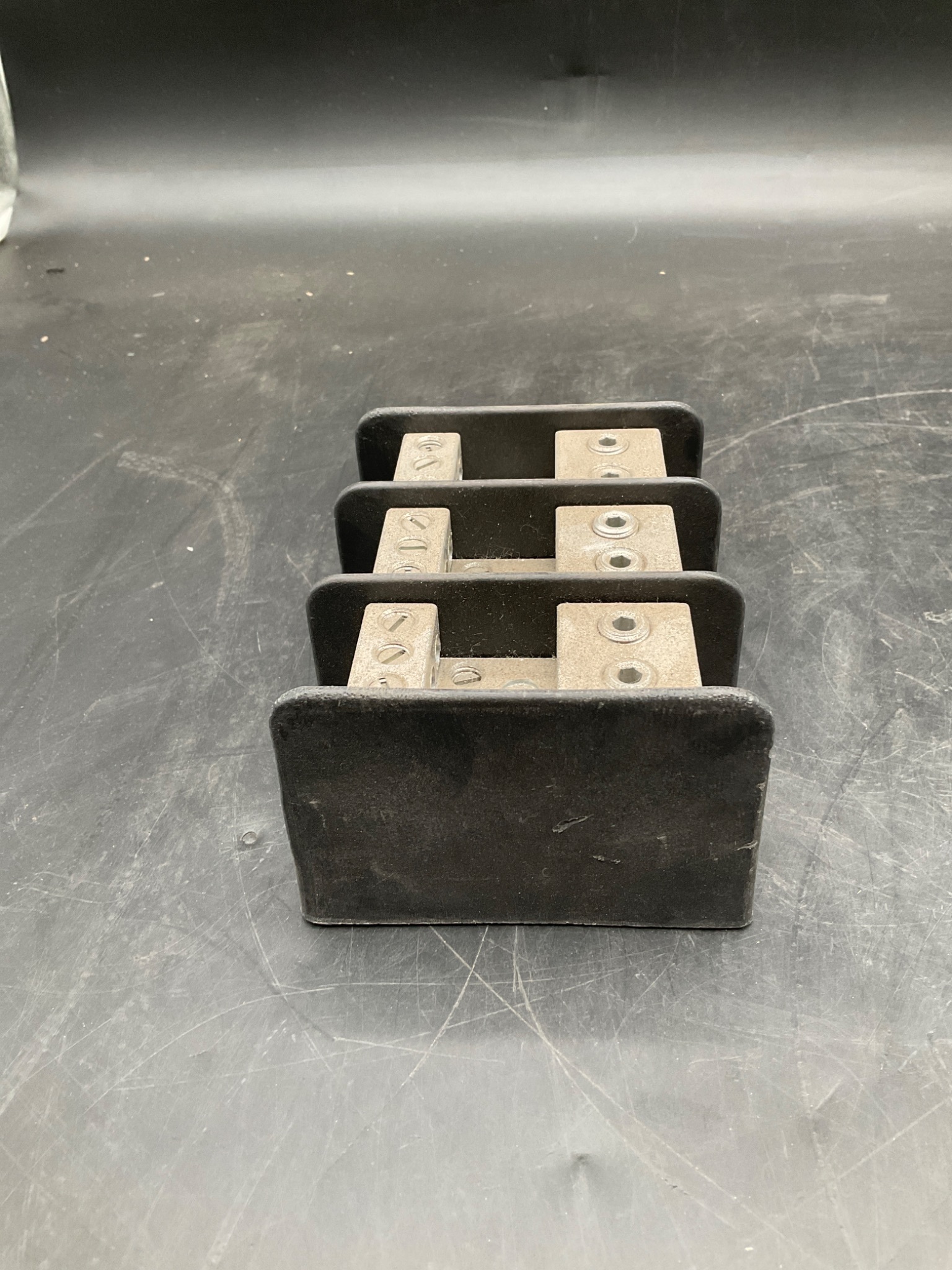 ILSCO PDB-26-2/0-3 Power Distribution Block USED 4