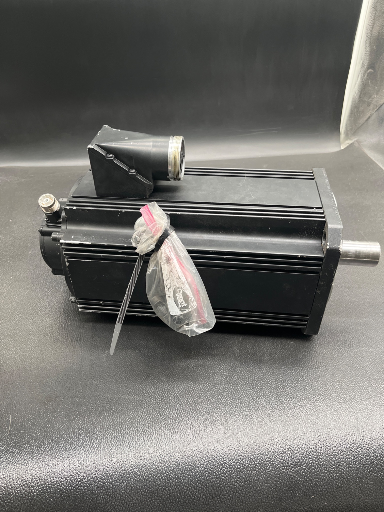 REXROTH MSK101D‑0300‑NN‑M1‑AG2‑NNNN 3‑Phase Synchronous PM‑Motor USED 0