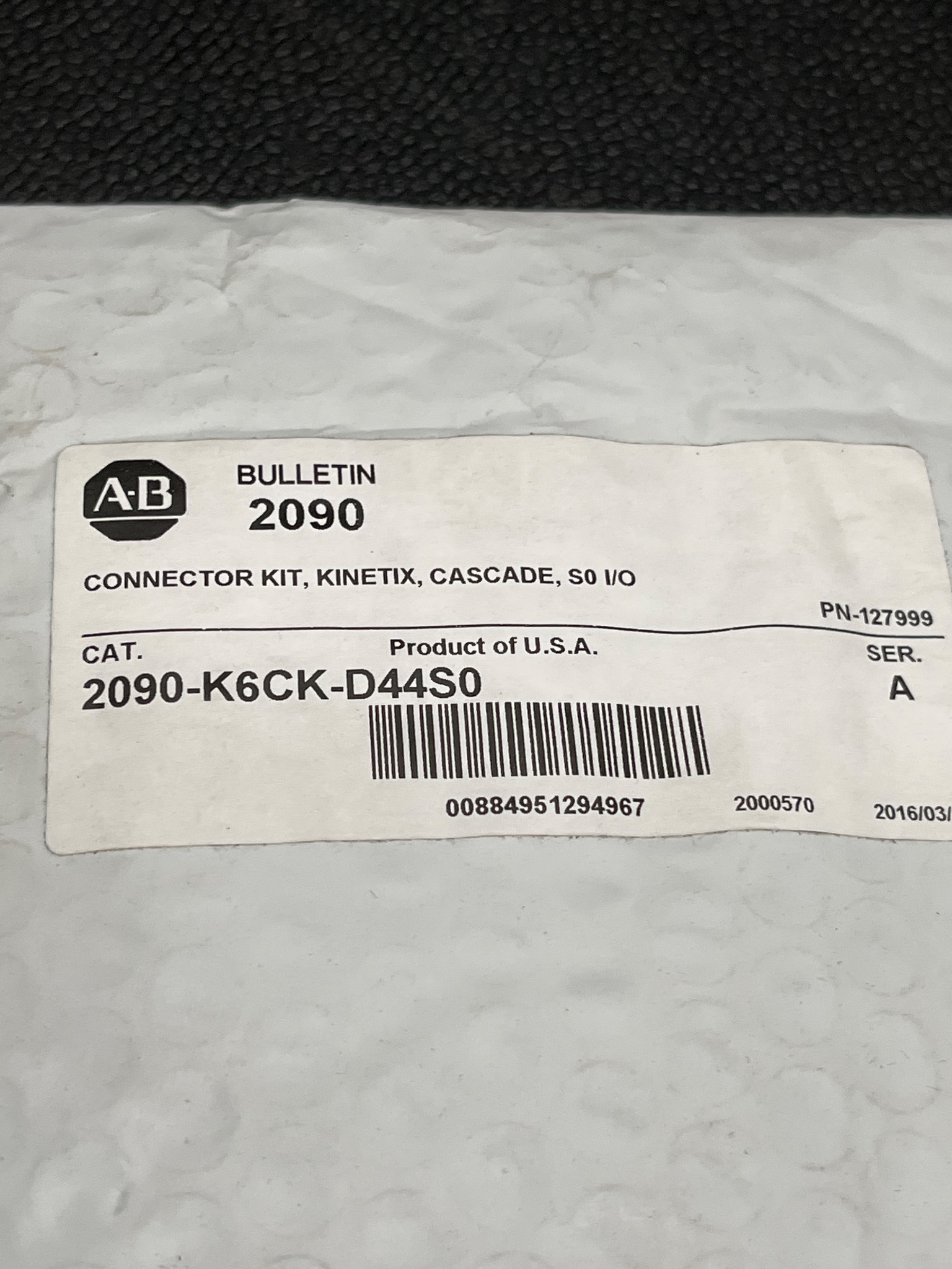 ALLEN BRADLEY 2090-K6CK-D44S0 Connector Kit NEW 2