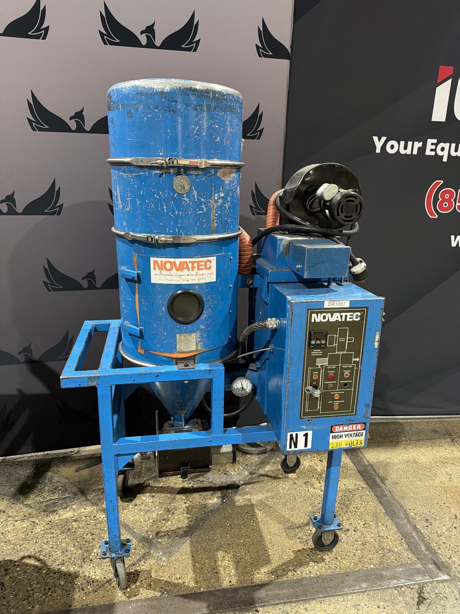NOVATEC MD-25 Desiccant Dryer w/ 100lb Hopper USED 0