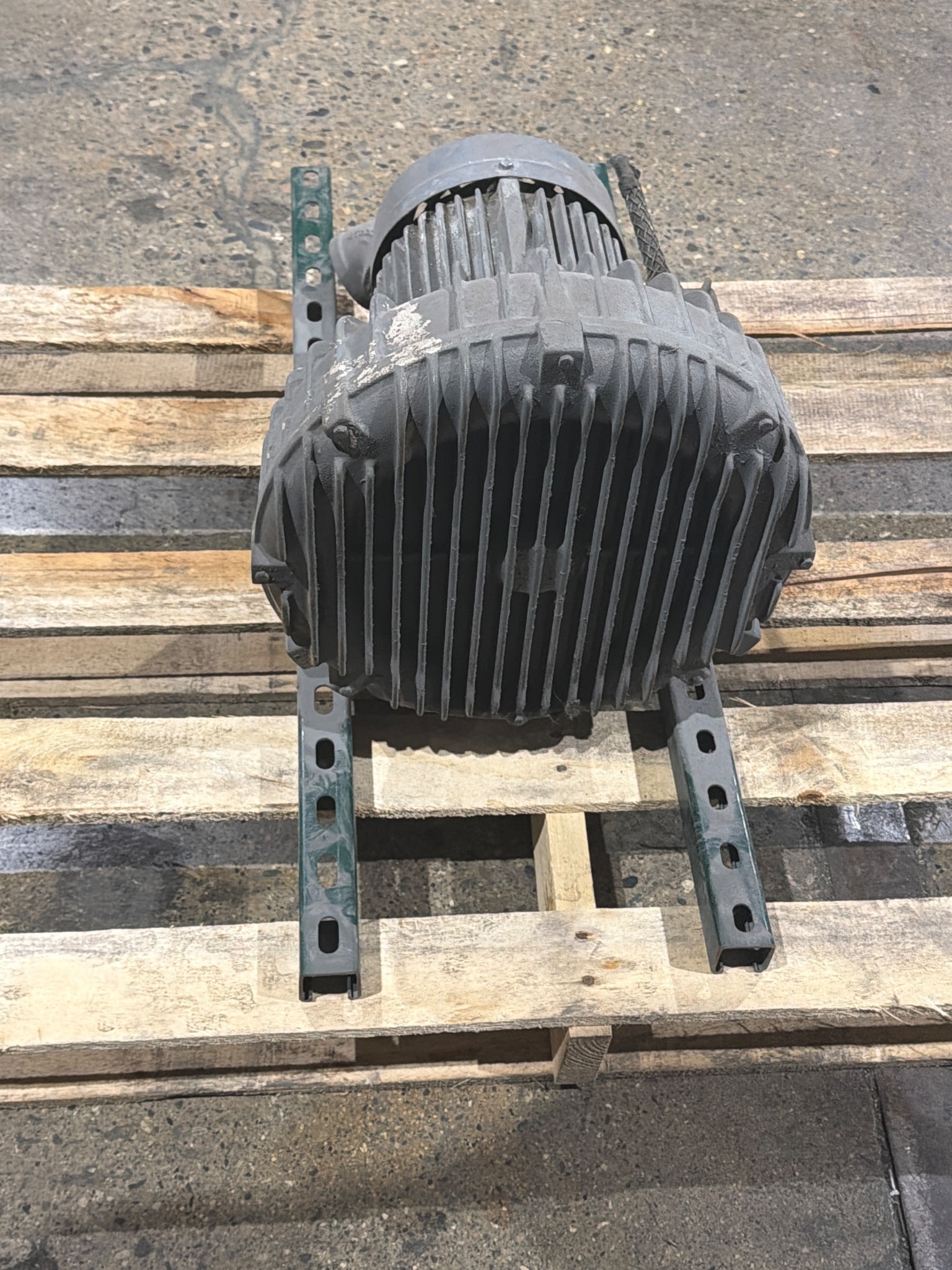 FUJI ELECTRIC VEC604A-7W Regenerative Blower 3PH 4.5HP 460V USED 3