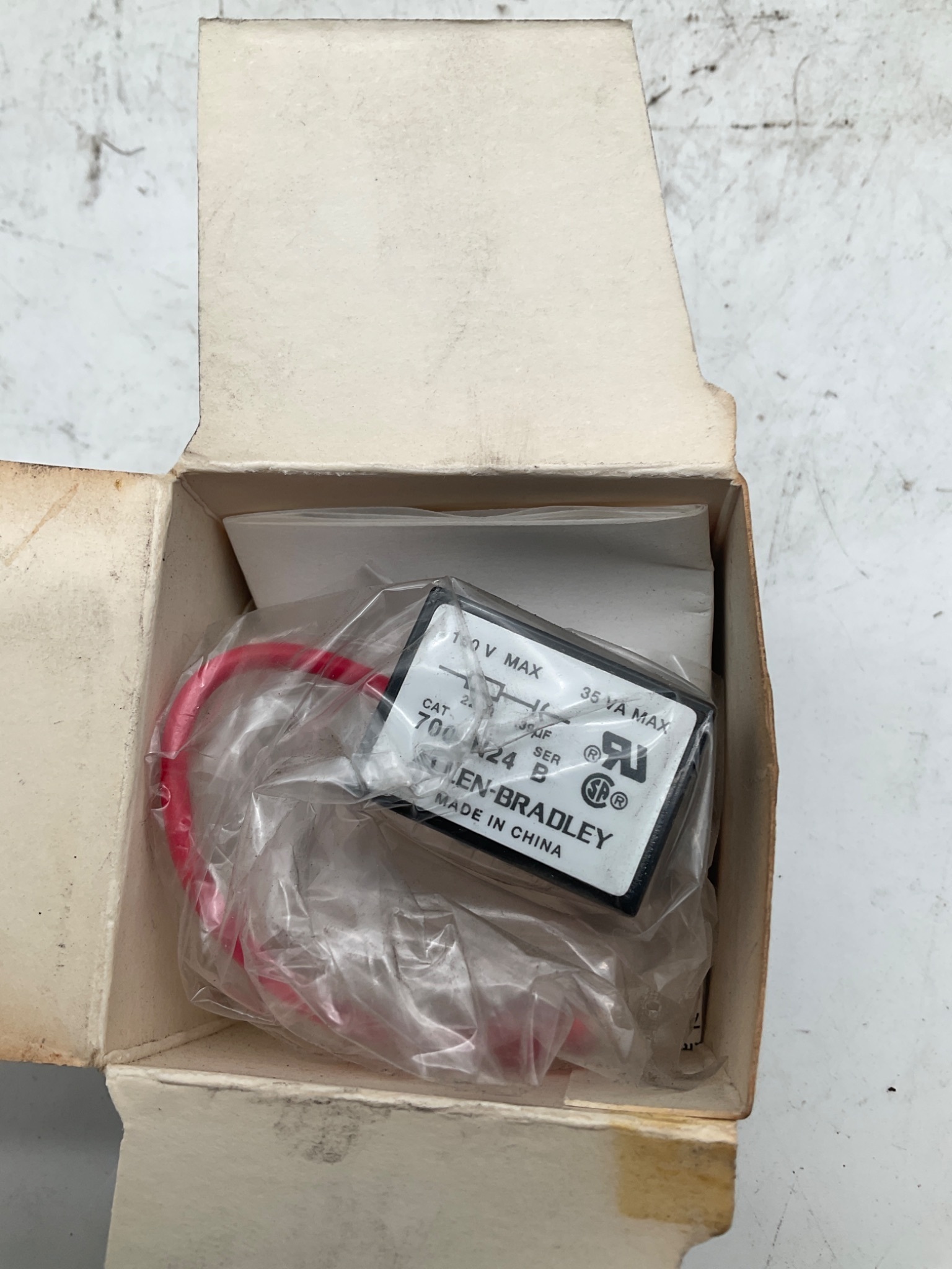 ALLEN BRADLEY 700‑N24 Relay Surge Suppressor USED 2