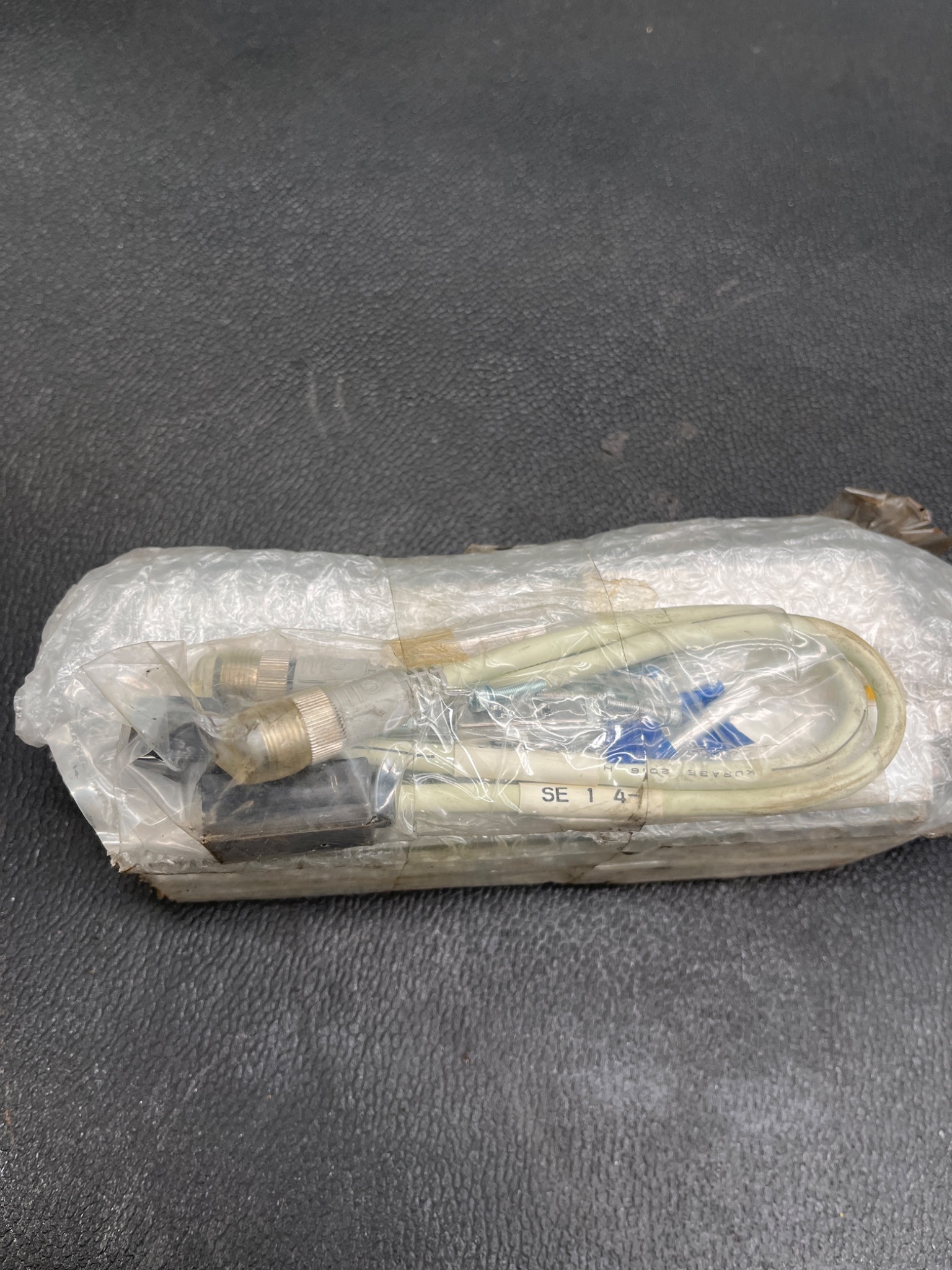 SMC CLKQP50K‑195RAA‑DC Clamp Cylinder NEW 1