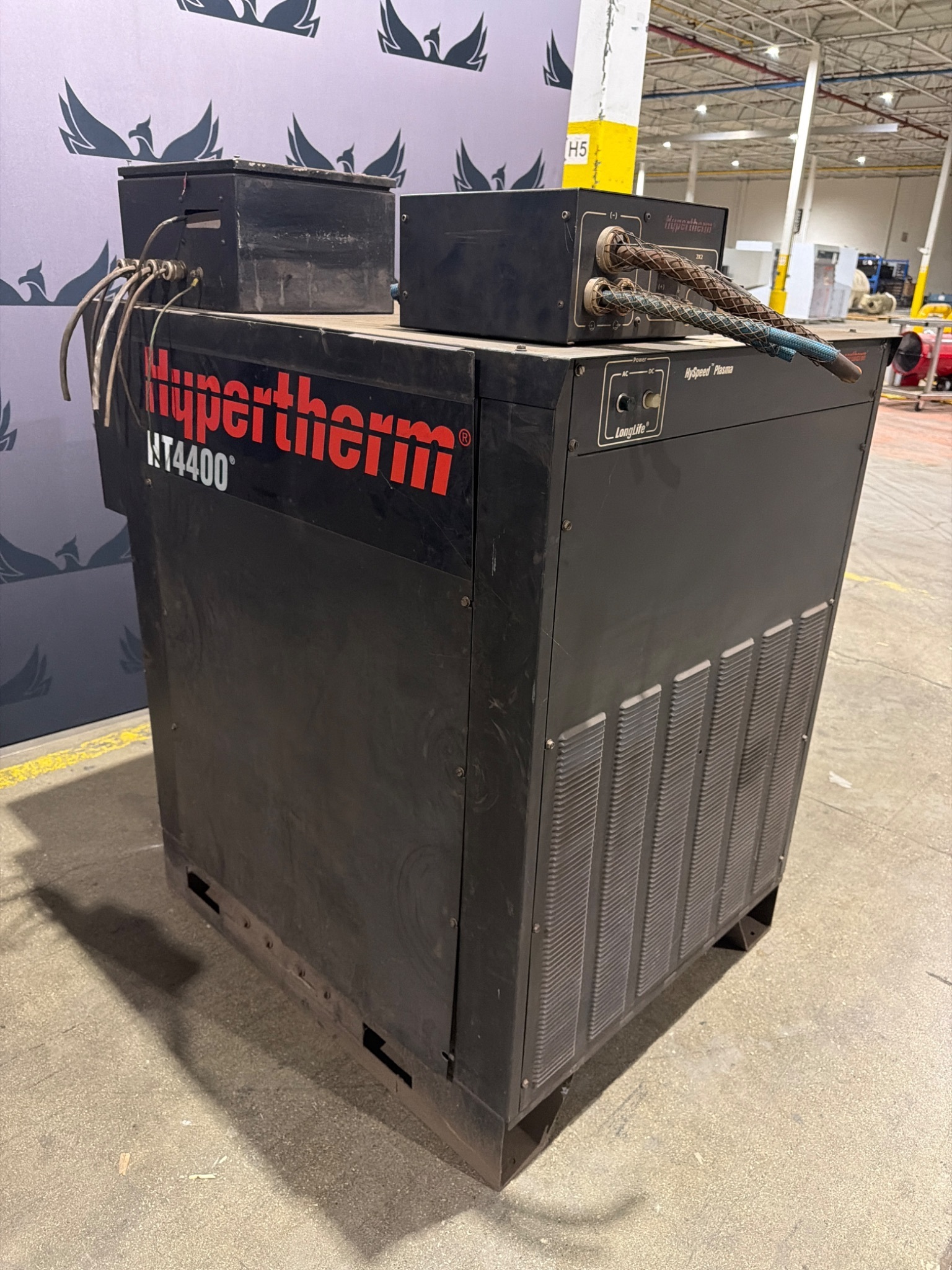 HYPERTHERM HT4400 Plasma Cutting System USED 1