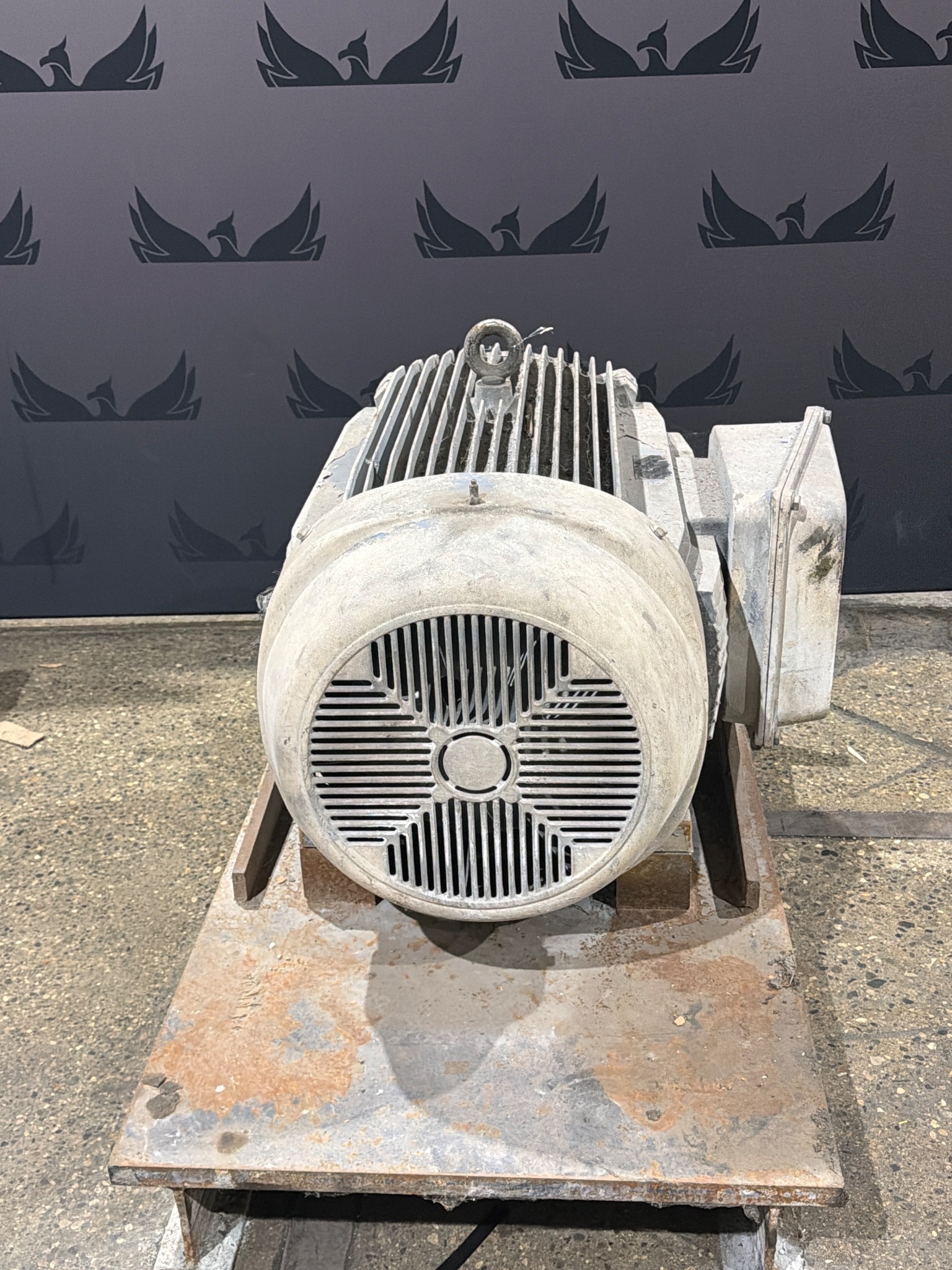 WEG 15012EP3G447T-W21 AC Motor 150HP 1185RPM 460V USED 0