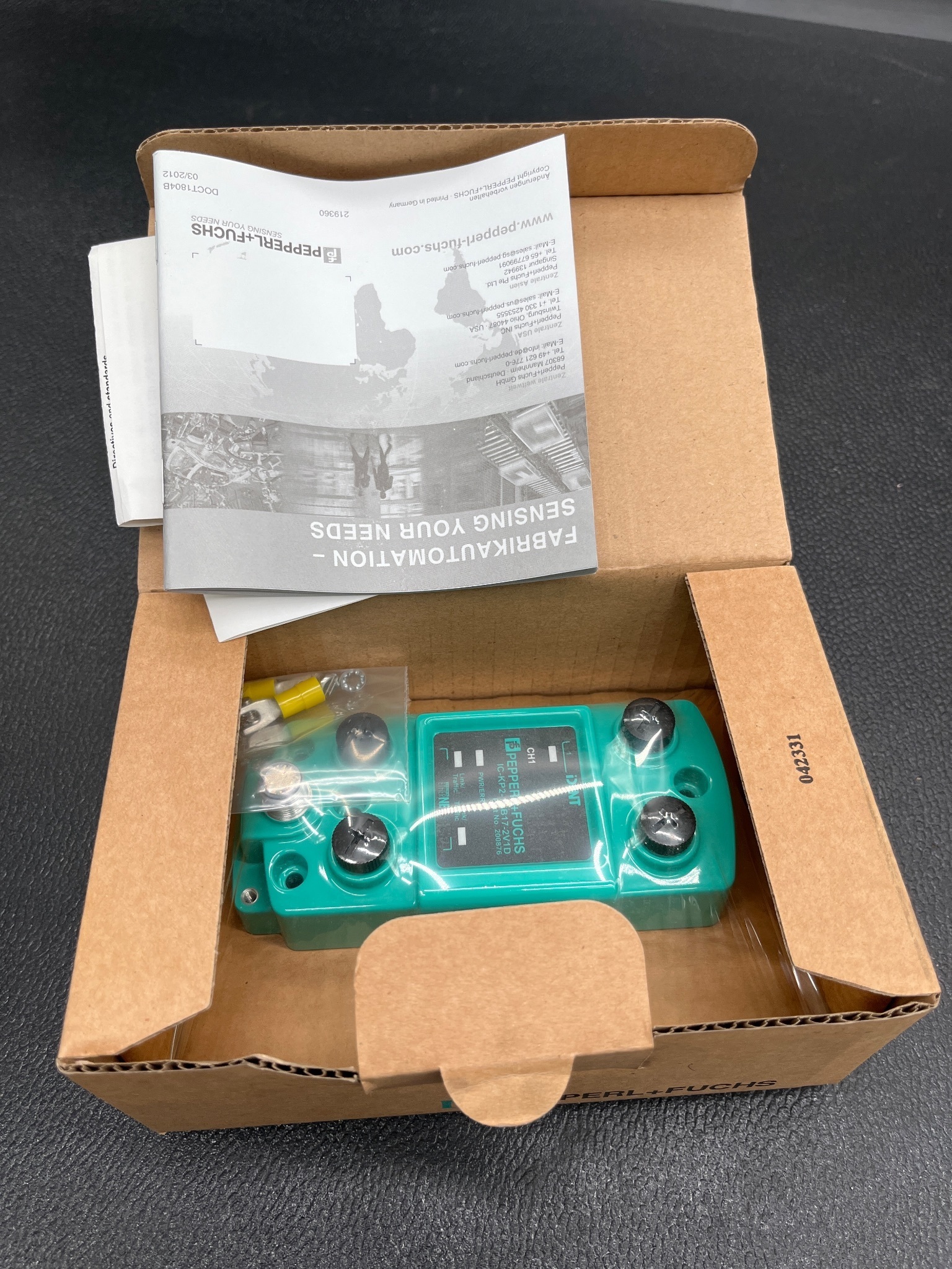 PEPPERL+FUCHS 200876 IC-KP2-1HB17-2V1D RFID Evaluation Unit NEW 4