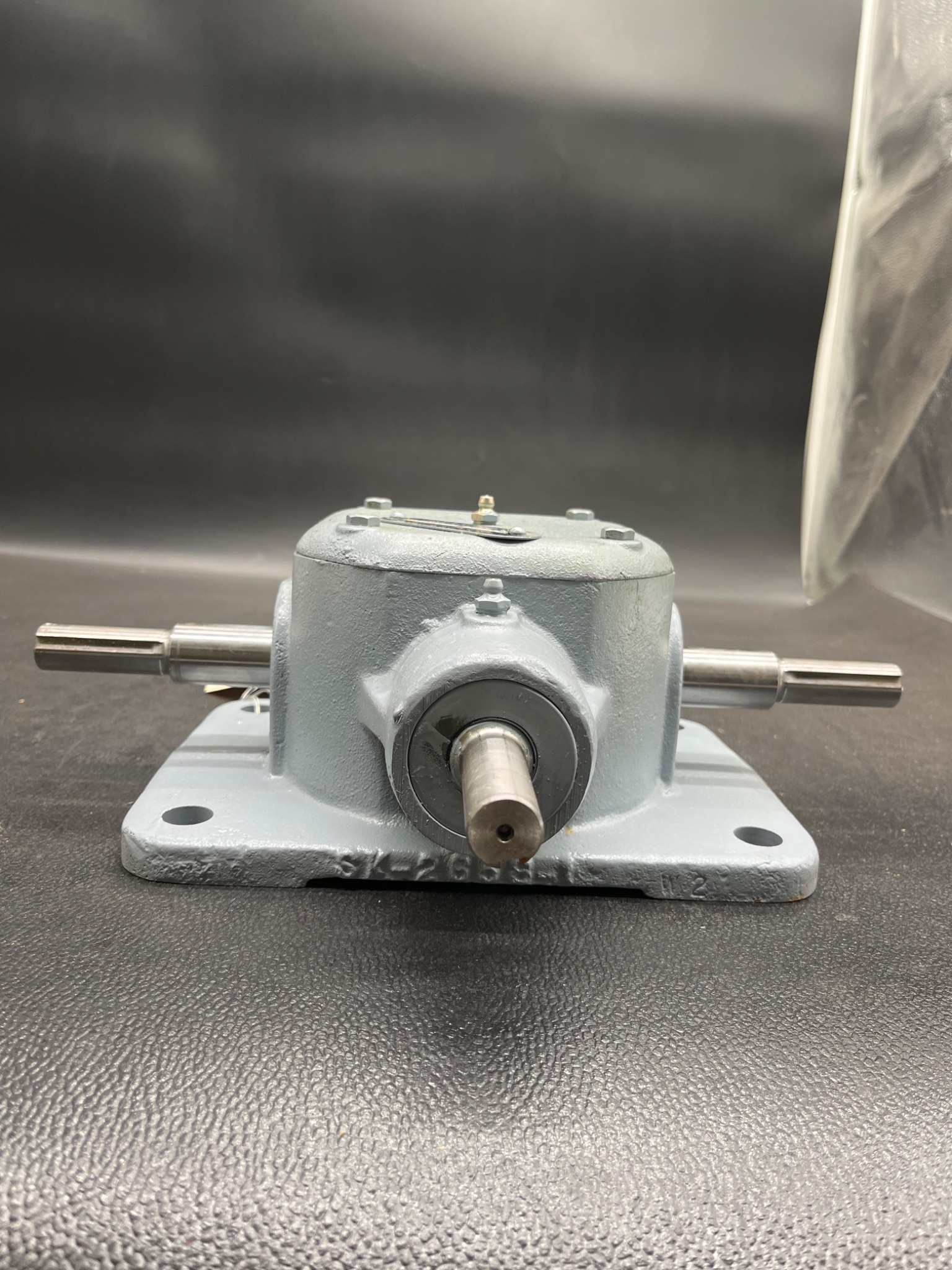DUFF-NORTON SK2658M2L Industrial 3-Way Gear Box USED 2
