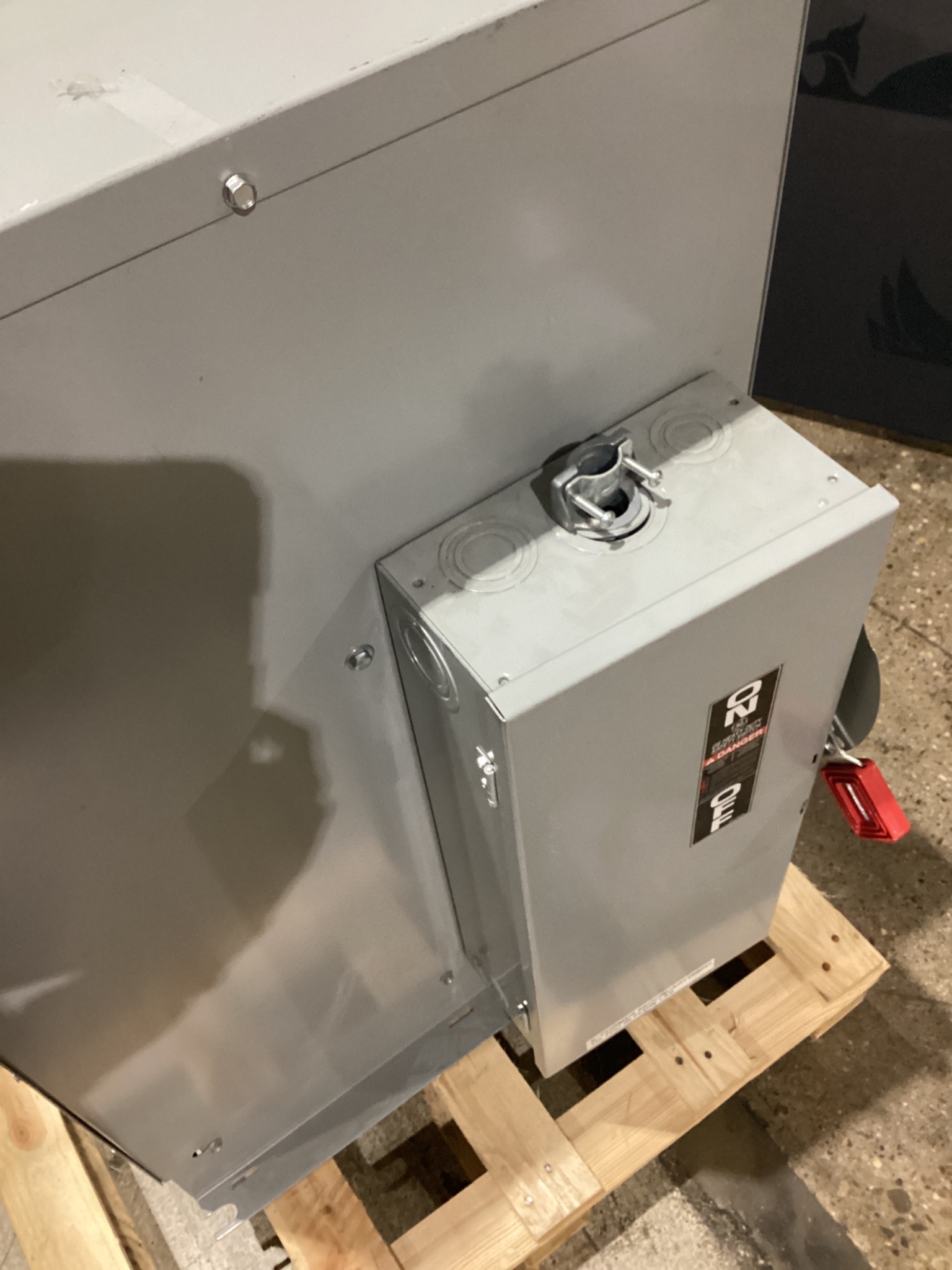 GE 9T10A1344 Transformer 208V - 480Y/277V 75 KVA 3PH USED 3