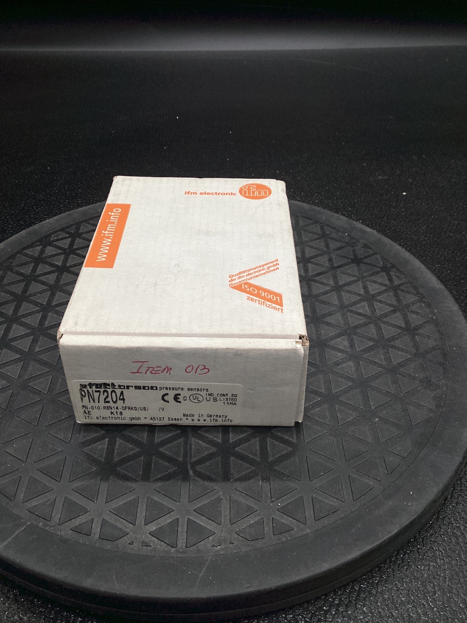 IFM Electronic PN7204 Pressure Sensor NEW 0