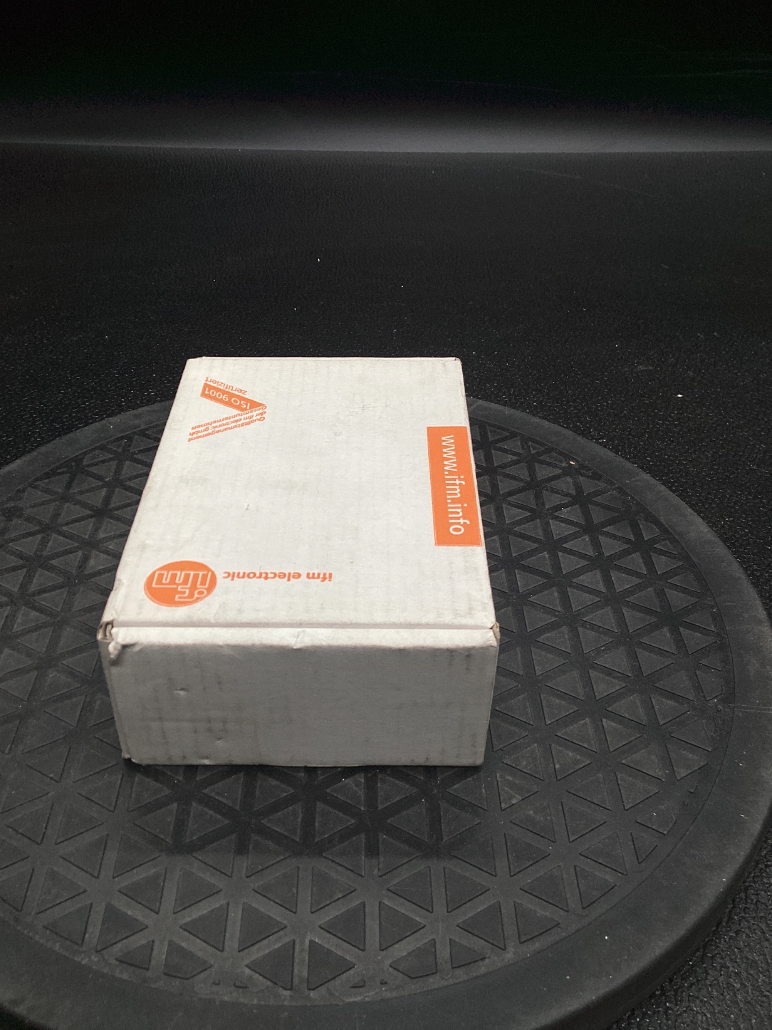 IFM Electronic PN7204 Pressure Sensor NEW 2
