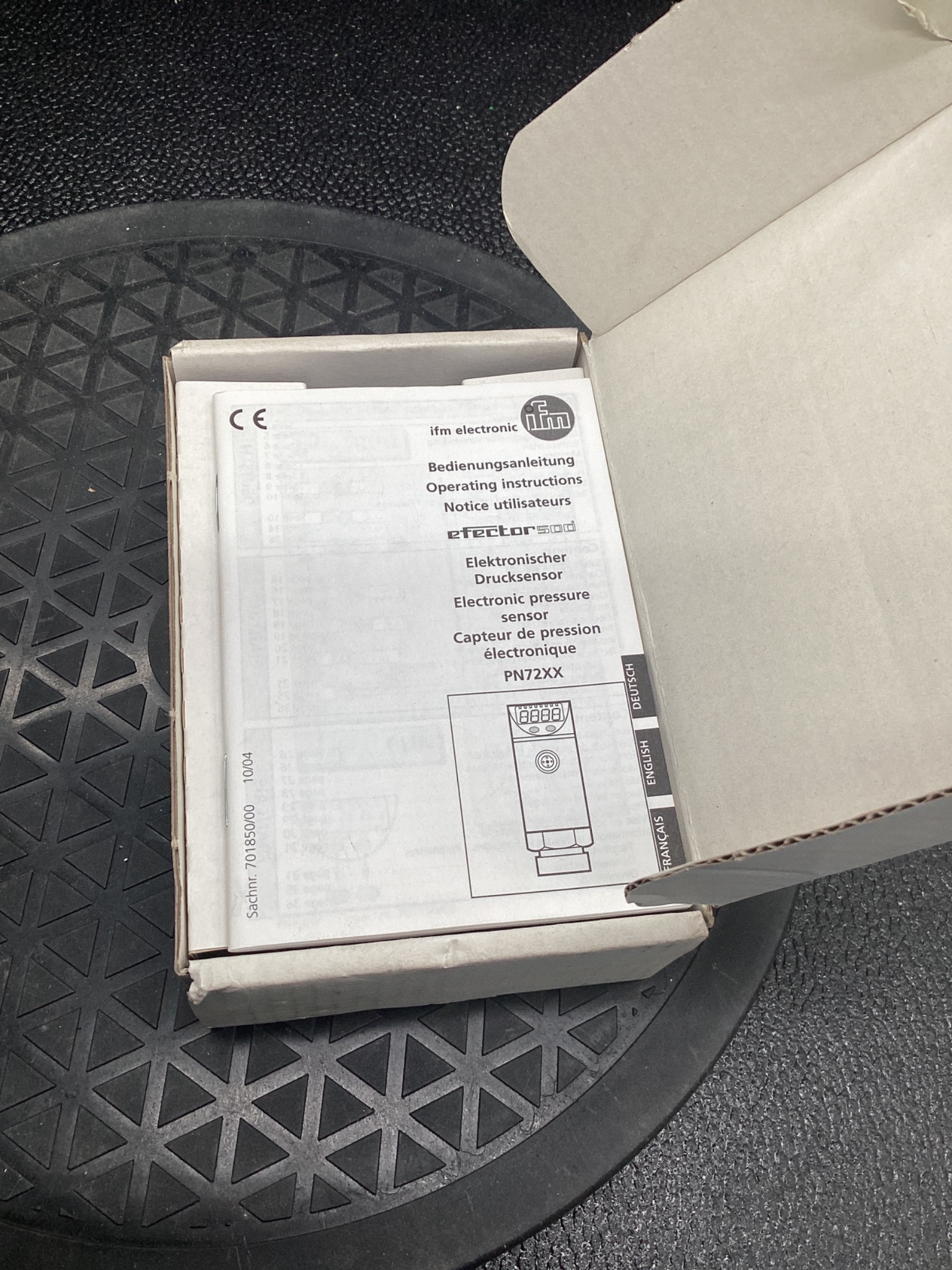 IFM Electronic PN7204 Pressure Sensor NEW 4