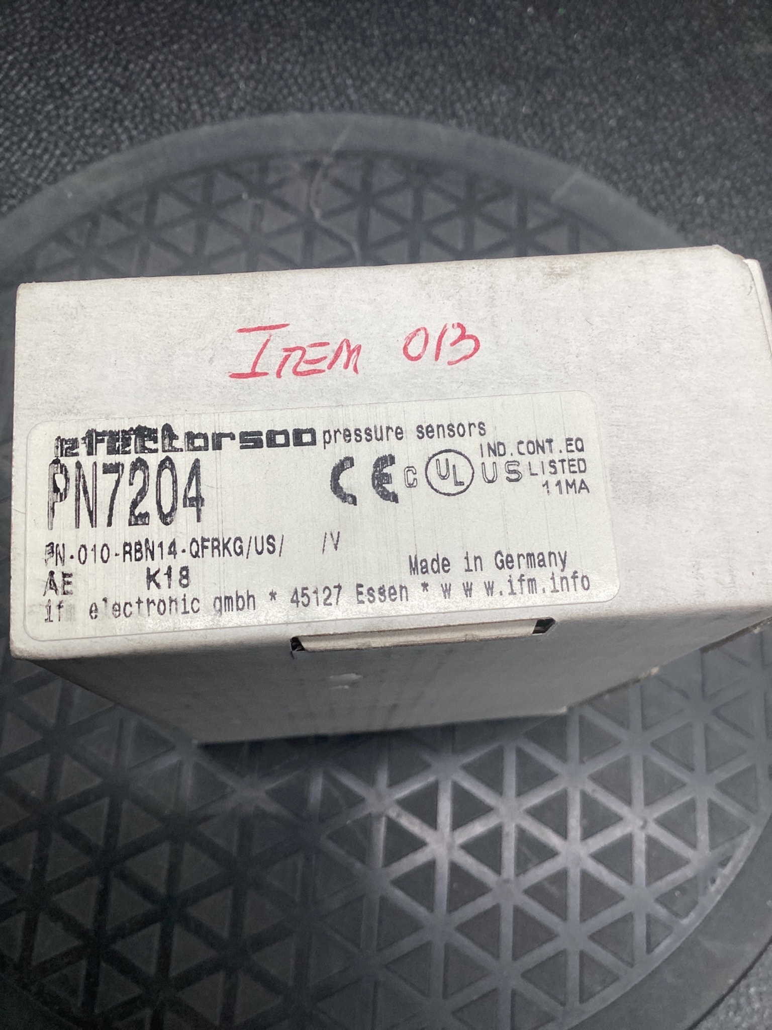 IFM Electronic PN7204 Pressure Sensor NEW 6