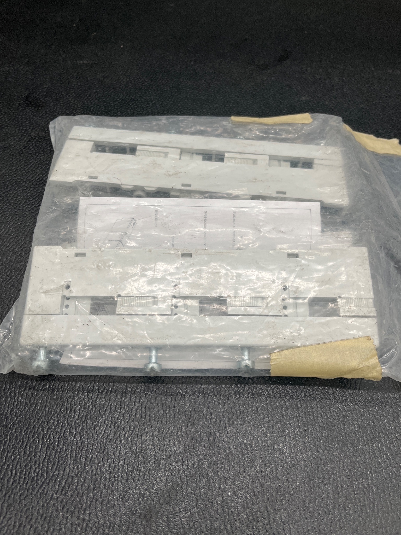 RITTAL SV 9340.000 Busbar Support 200-800A NEW (4-Pack) 2