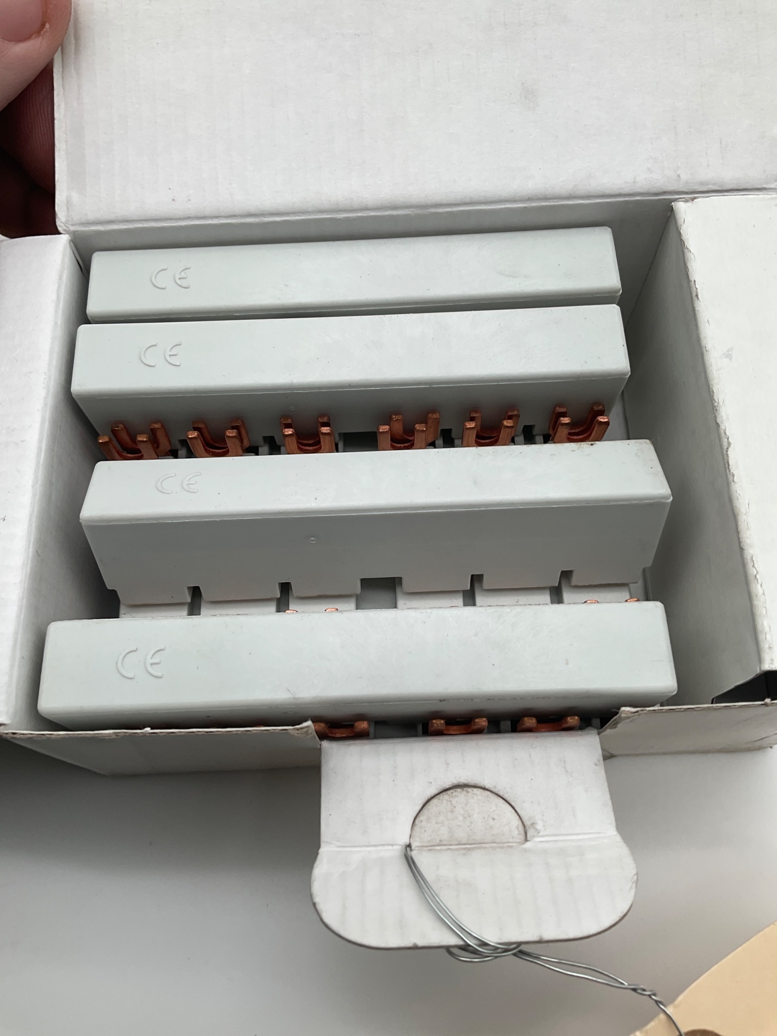 ABB 1SAM201906R1102 3-Phase Busbar NEW Open Box (9-Pack) 1