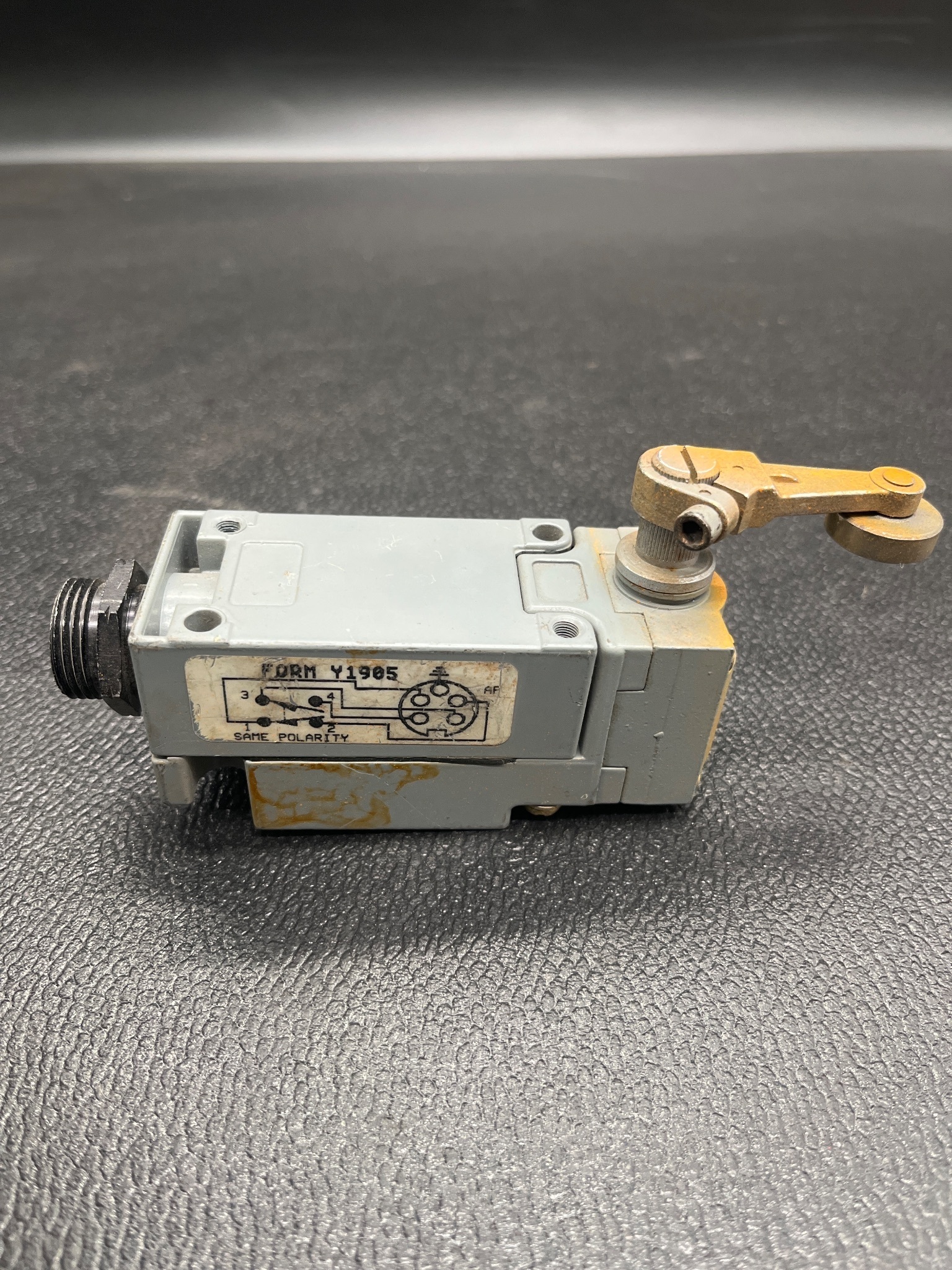SQUARE D 9007C54A2Y1905 Limit Switch USED 1