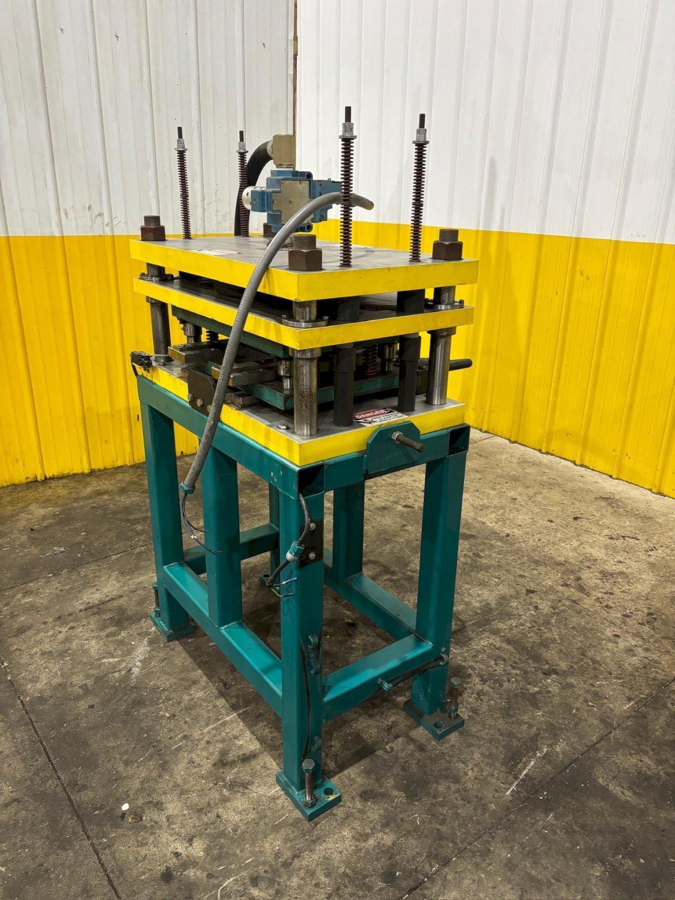 7 TON AIRAM MODEL #AP7 PNEUMATIC CUTOFF PRESS USED 8
