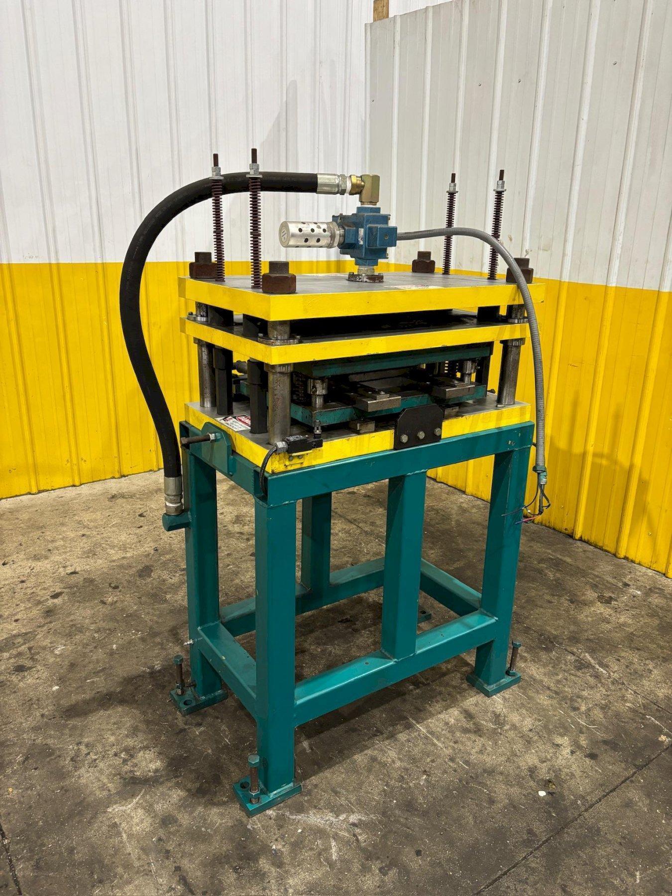 7 TON AIRAM MODEL #AP7 PNEUMATIC CUTOFF PRESS USED 9