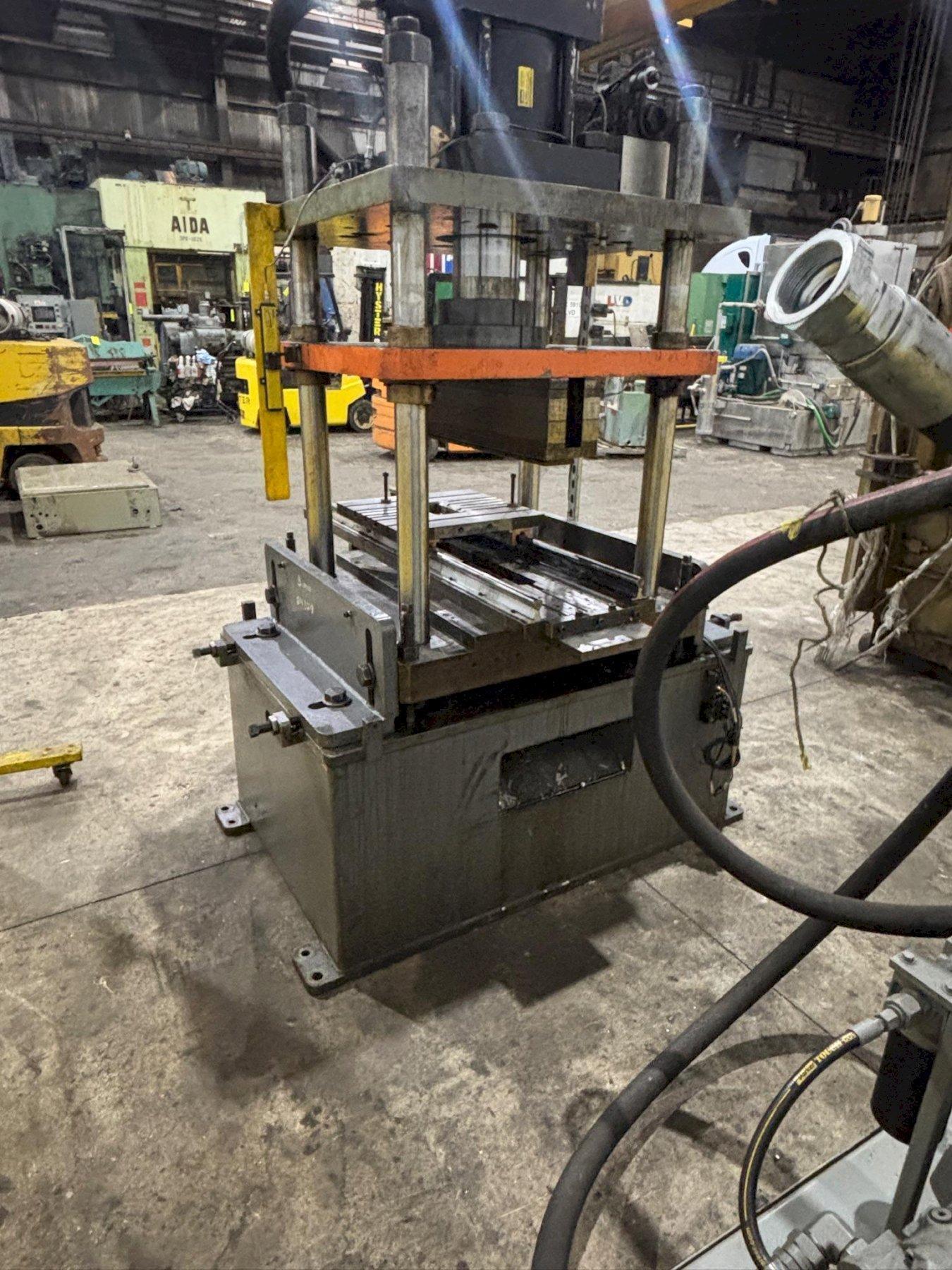 100 TON ROLLFORM INC HYDRAULIC 4 POST CUTOFF & POWER UNIT, 12" STROKE USED 6