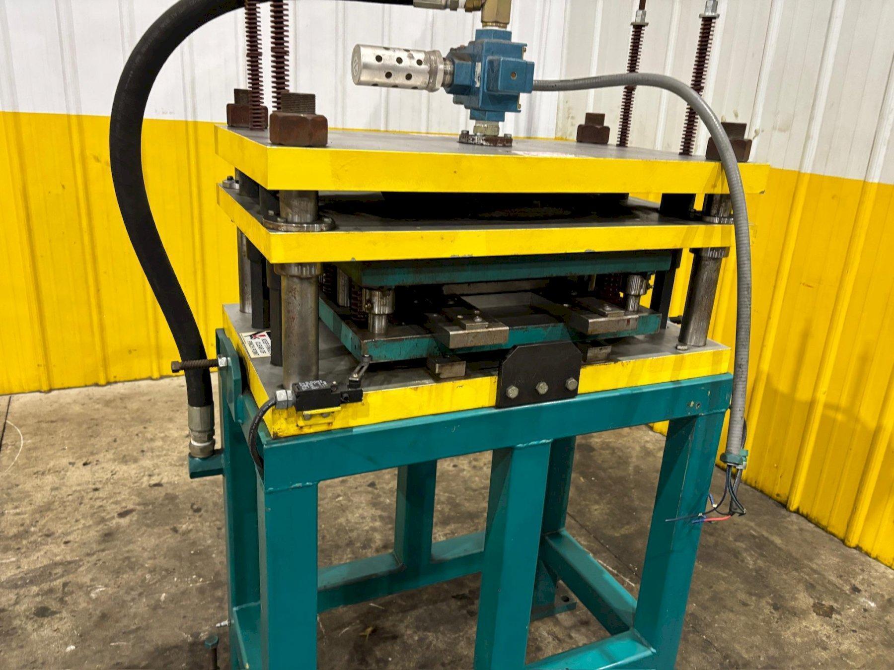7 TON AIRAM MODEL #AP7 PNEUMATIC CUTOFF PRESS USED 1