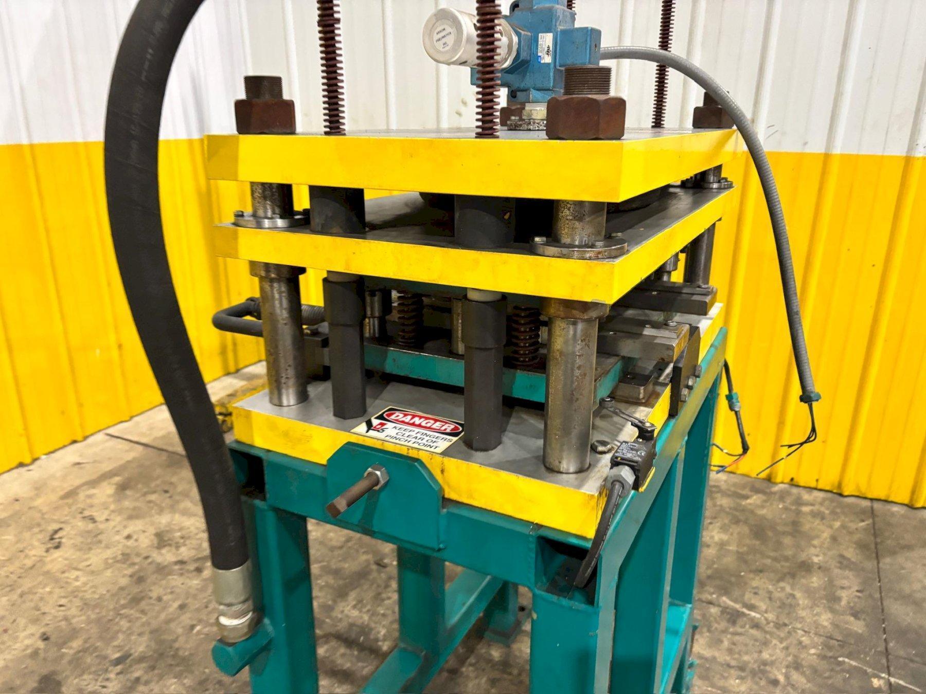 7 TON AIRAM MODEL #AP7 PNEUMATIC CUTOFF PRESS USED 3