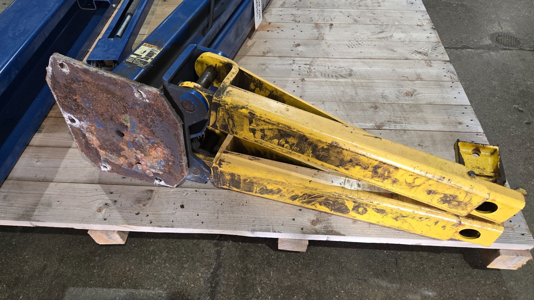 ROTARY 2-Post Vehicle Lift USED 3