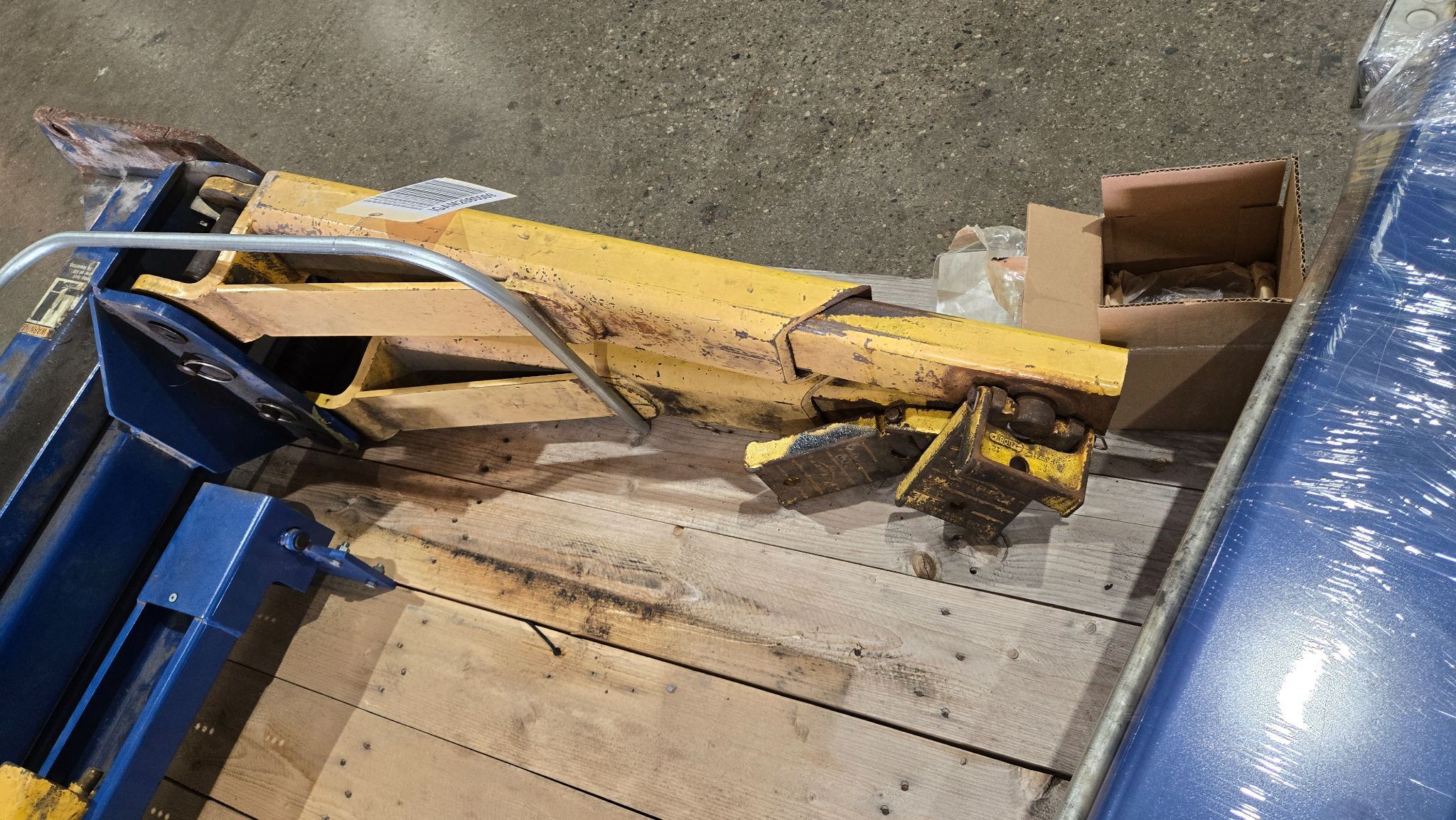 ROTARY 2-Post Vehicle Lift USED 6